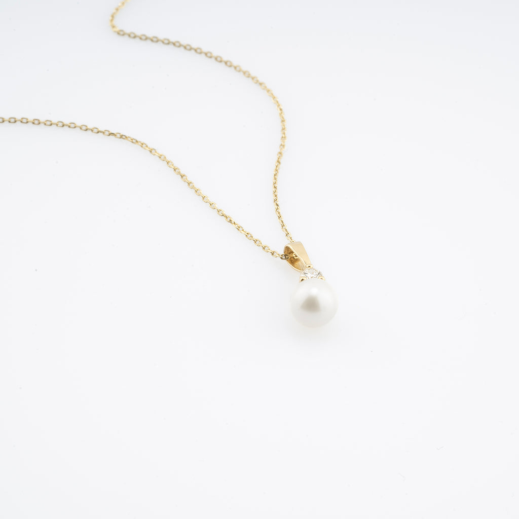 14K Gold Pearl and Diamond Pendant Necklace – Elysian