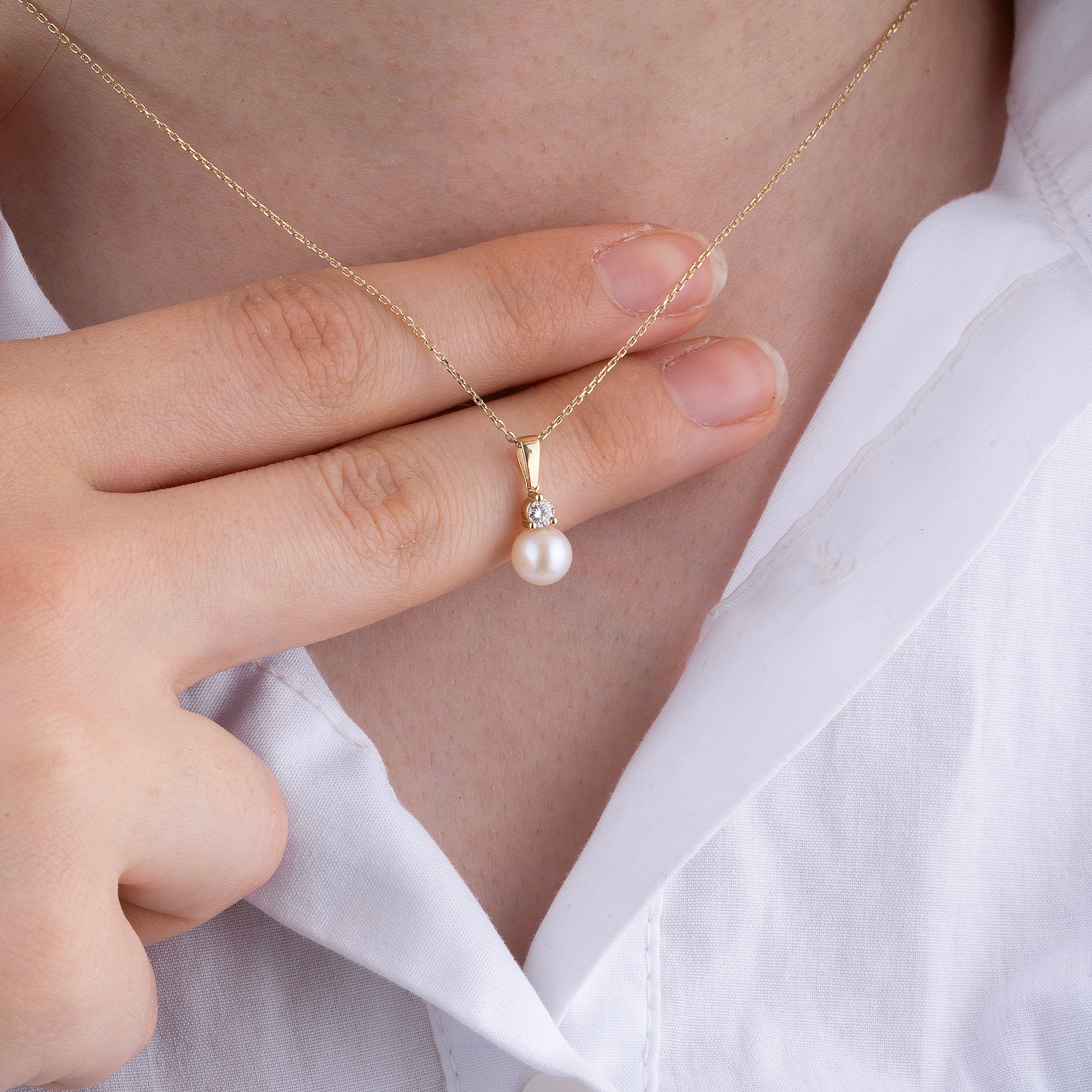 14K Gold Pearl and Diamond Pendant Necklace – Elysian