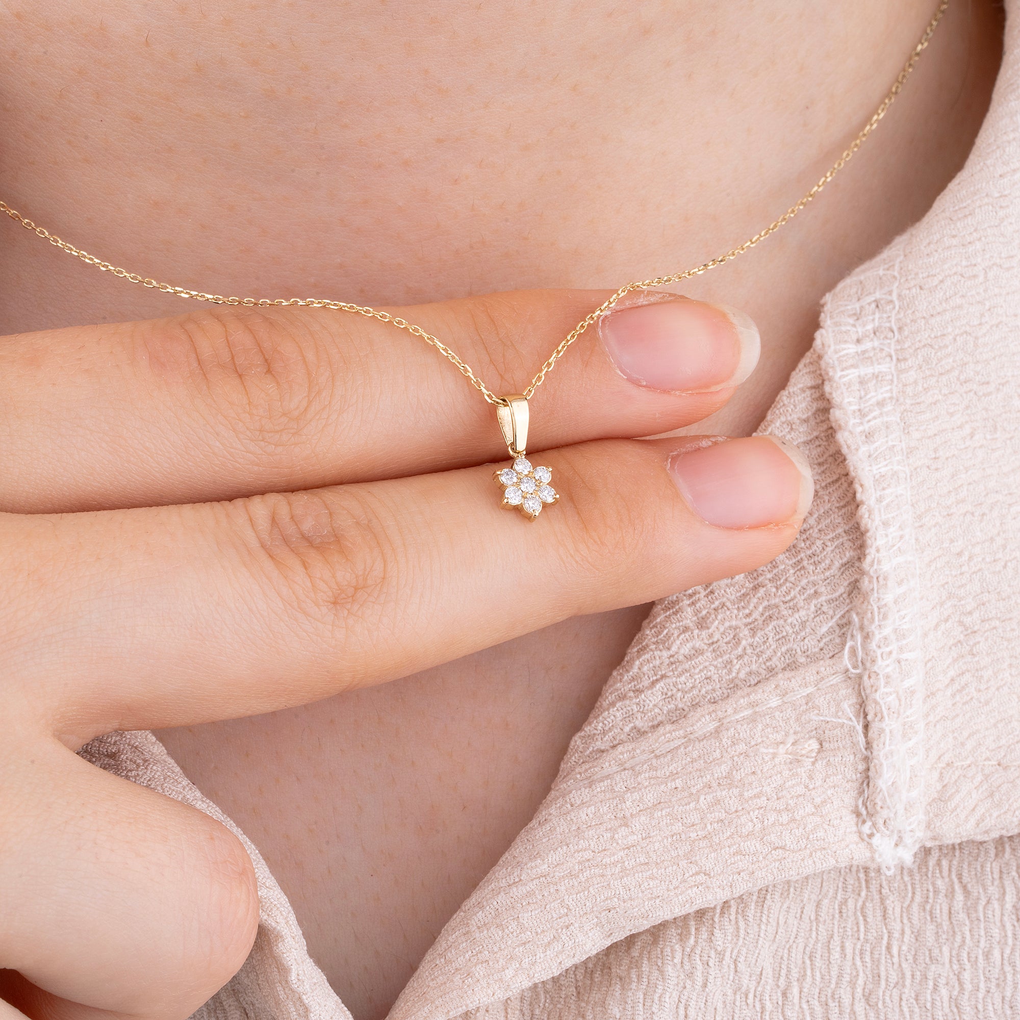 14K Gold Diamond Flower Necklace – Bloom