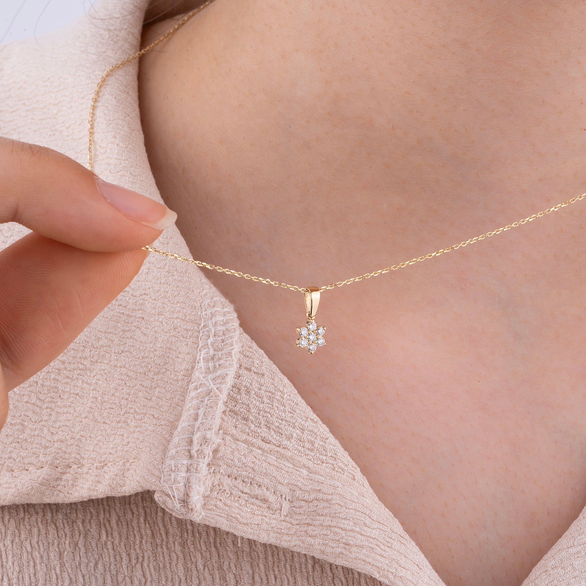 14K Gold Diamond Flower Necklace – Bloom