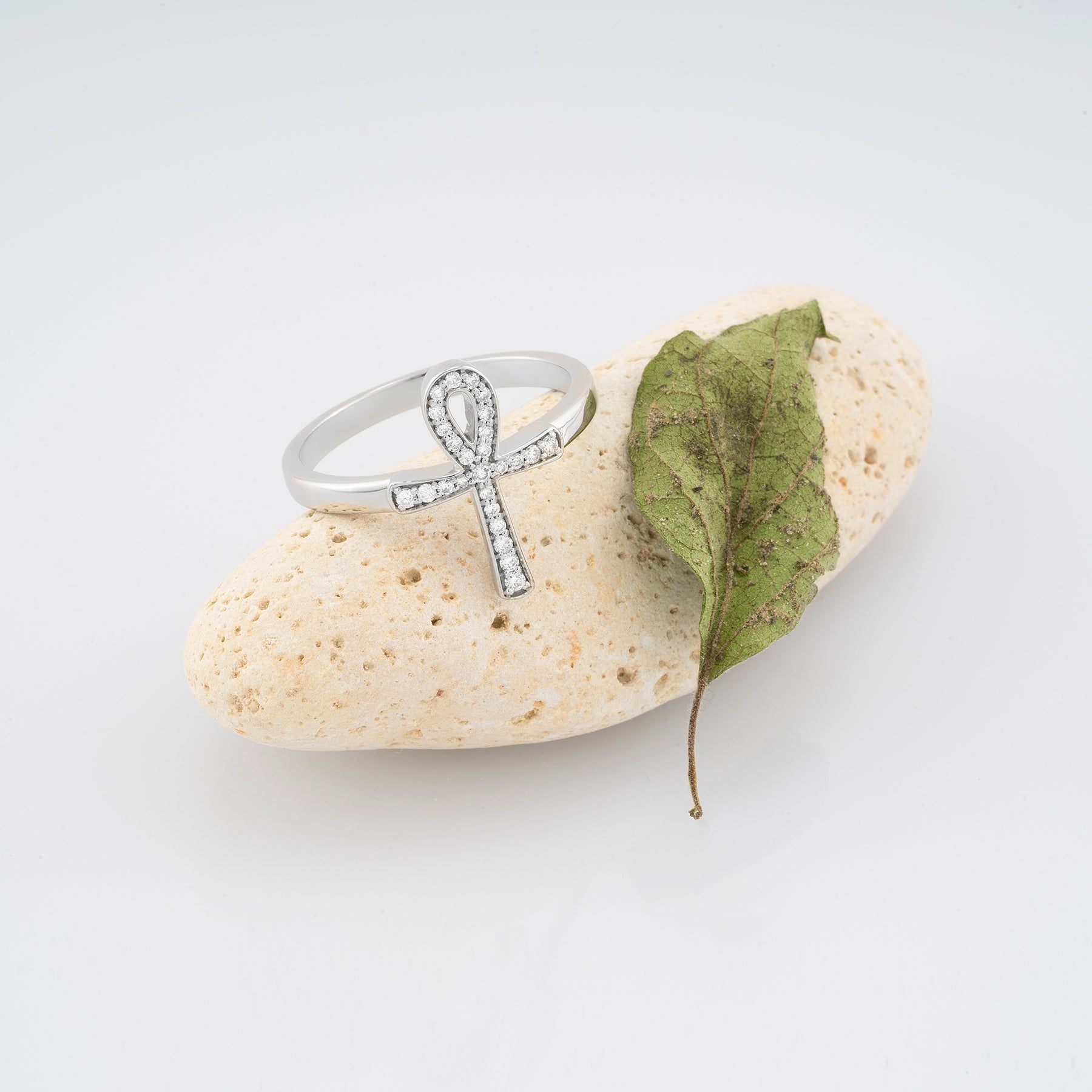 14K Gold Diamond Ankh Ring – Nefyra