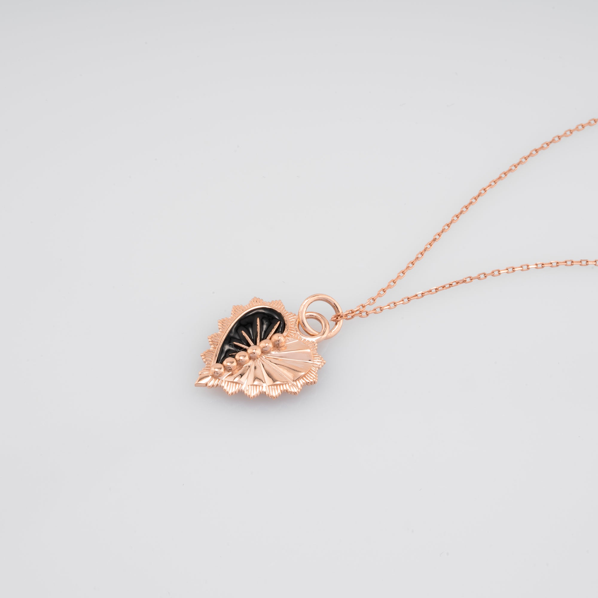 14k Gold Enamel Heart Necklace | Amora