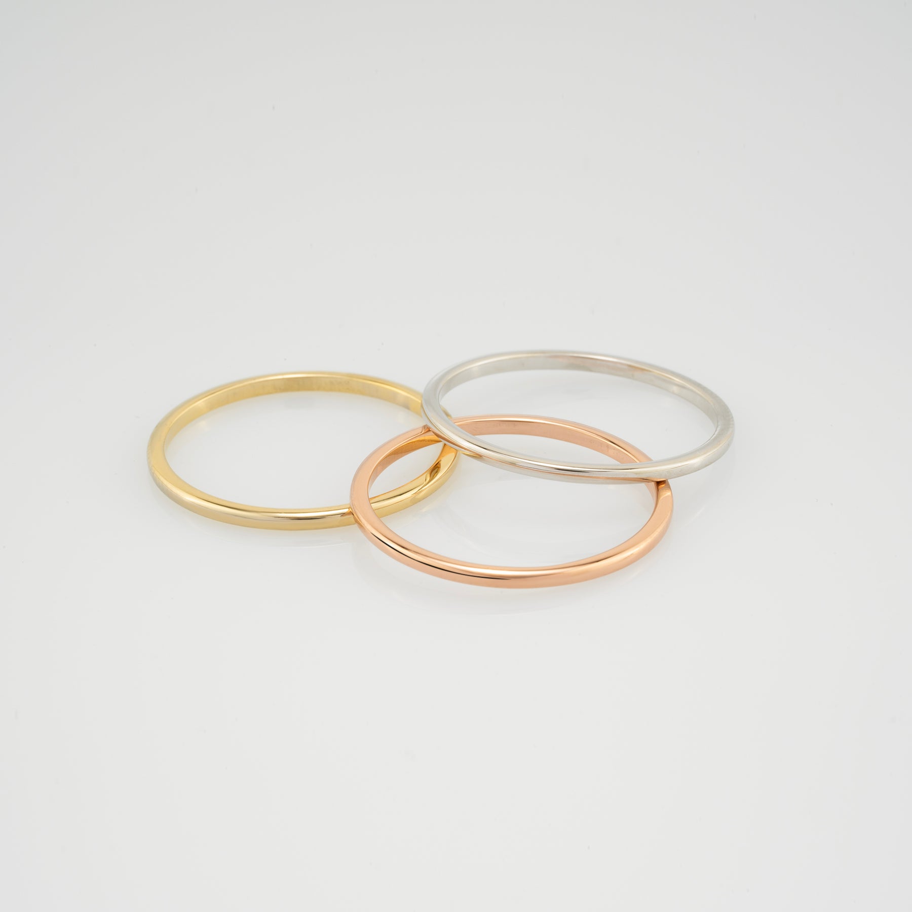 14K Gold Minimalist Wedding Band for Women – Elara