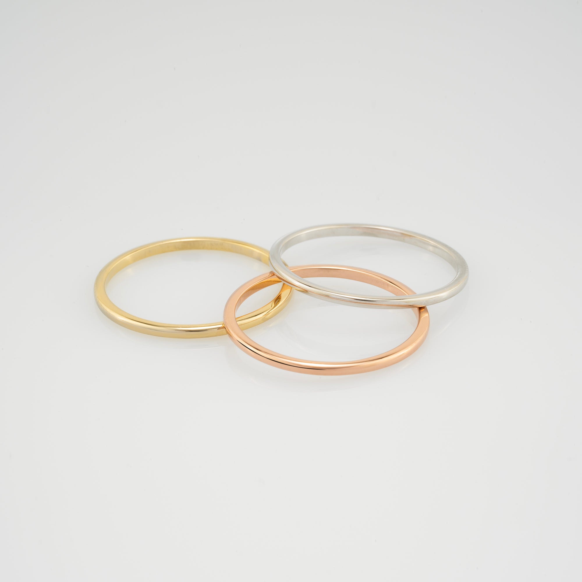 14K Gold Minimalist Wedding Band for Women – Elara