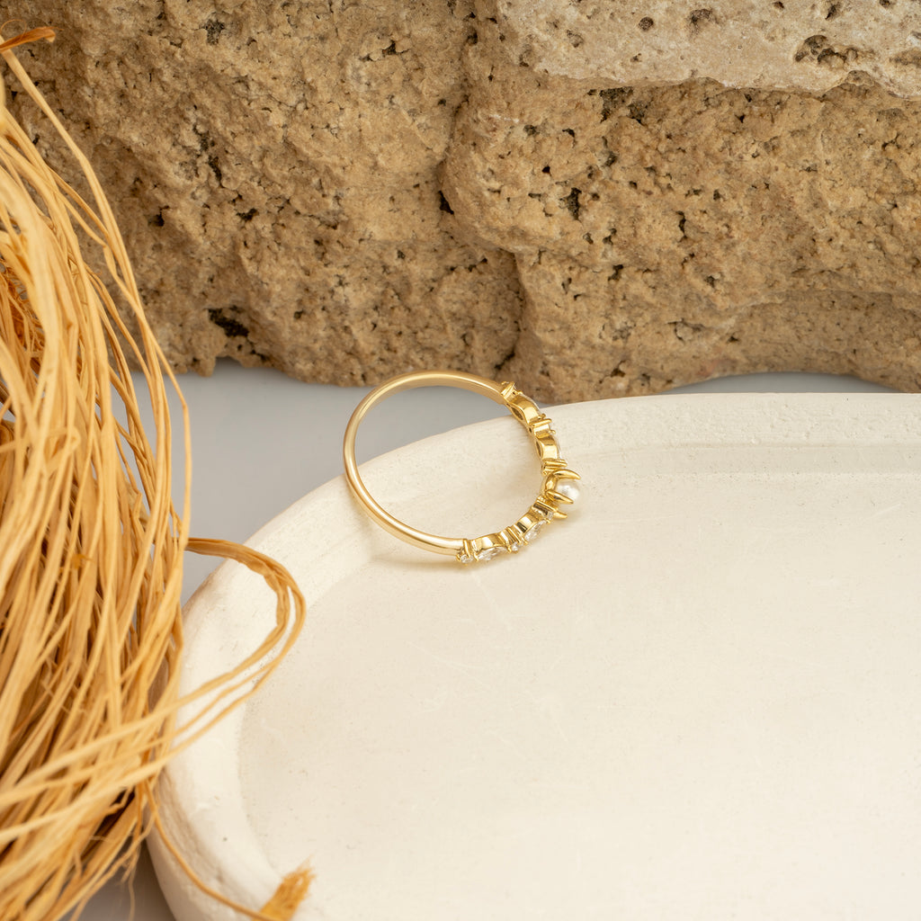 14K Gold Pearl & Diamond Ring – Averin