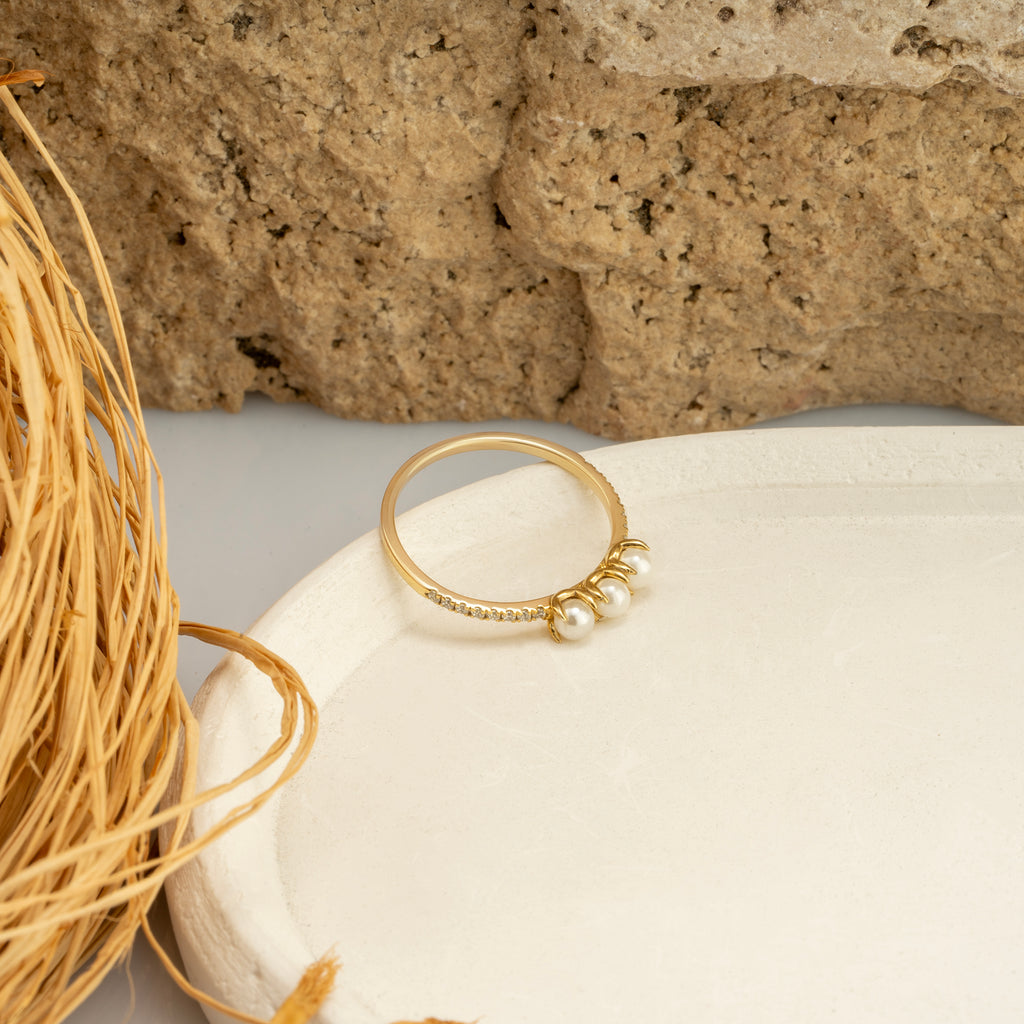 14K Gold Pearl & Diamond Band Ring – Melora