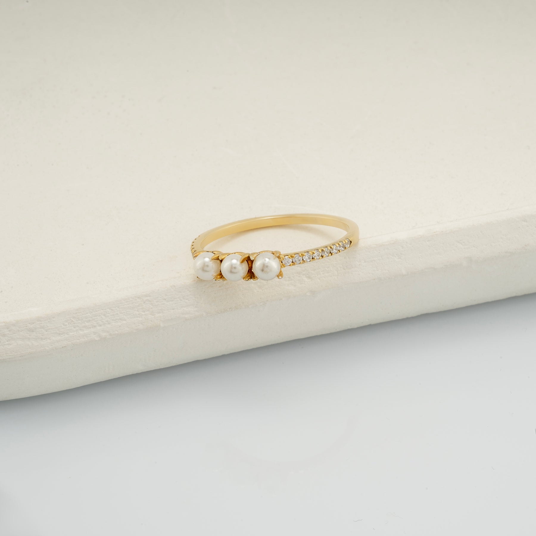 14 Ayar Altın İnci ve Pırlanta Bant Yüzük – Melora 