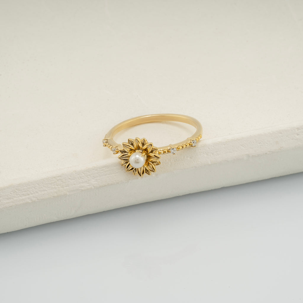 14K Gold Pearl & Diamond Ring – Elyen