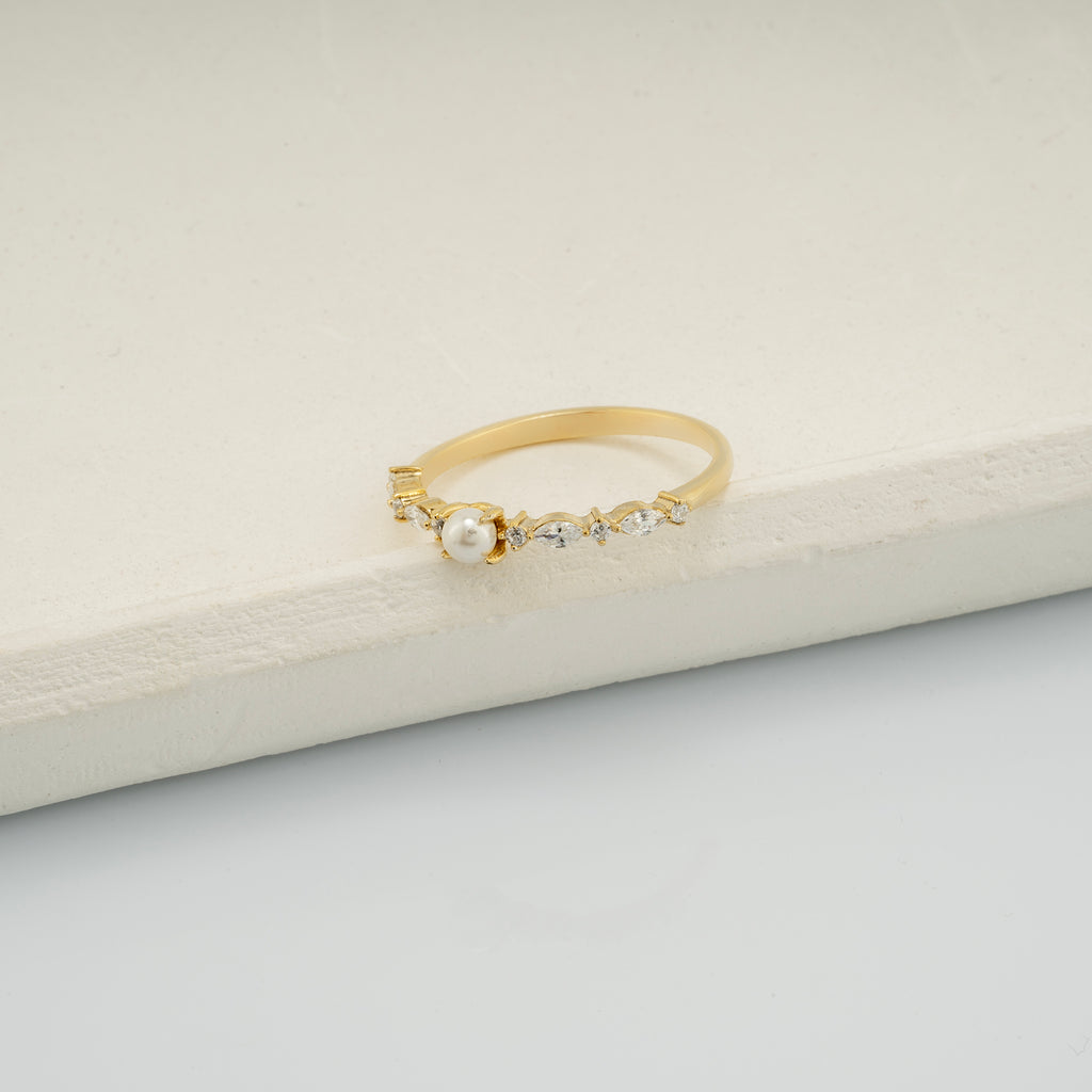 14K Gold Pearl & Diamond Ring – Averin