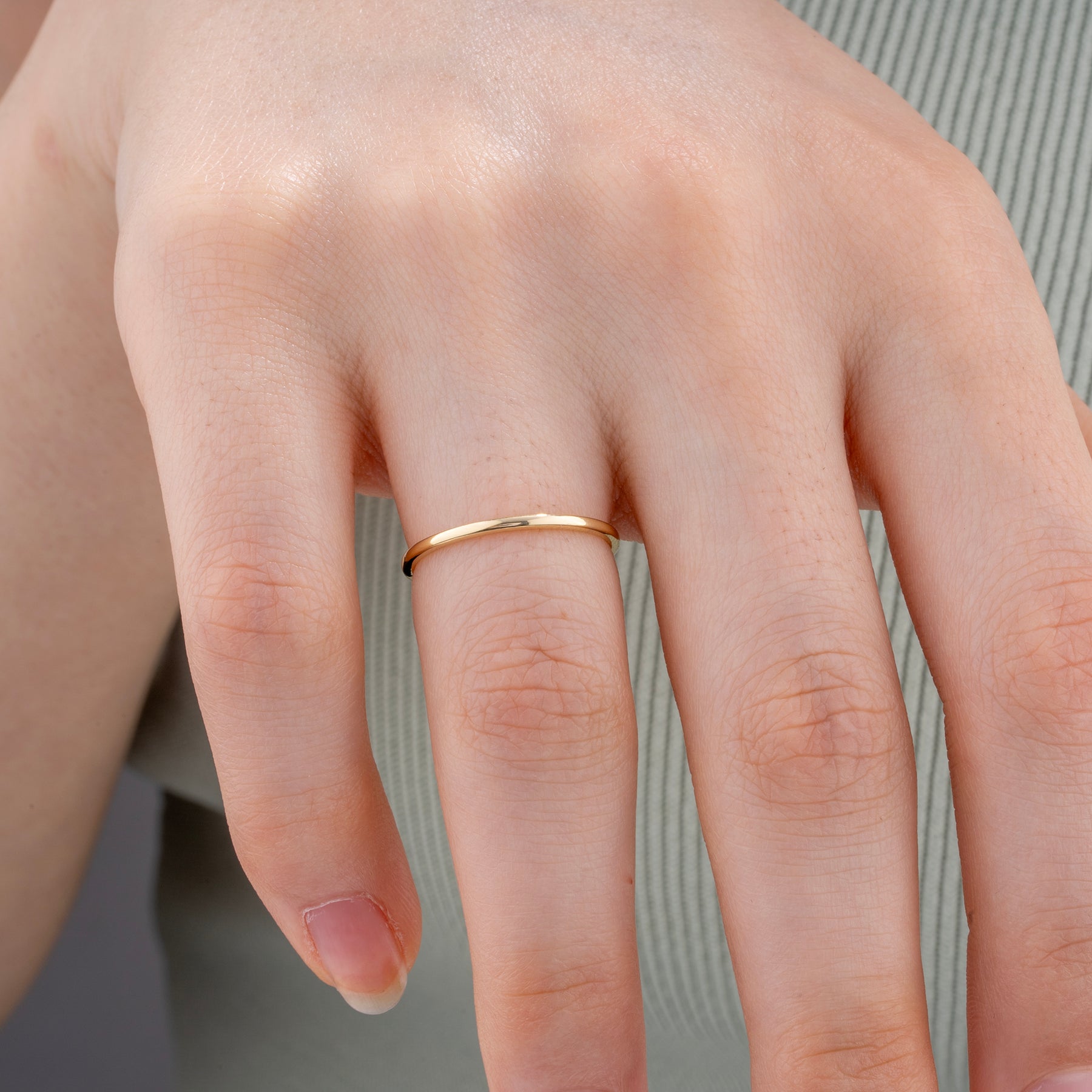 14K Gold Minimalist Wedding Band for Women – Elara