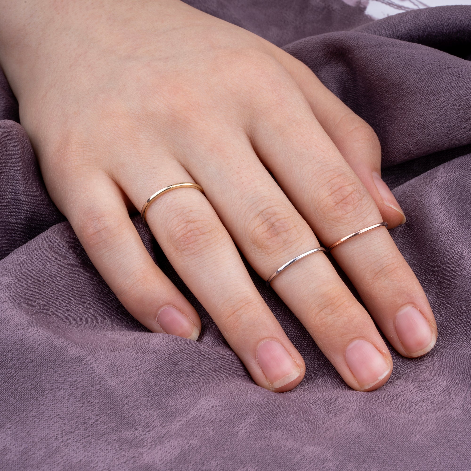 14K Gold Minimalist Wedding Band for Women – Elara