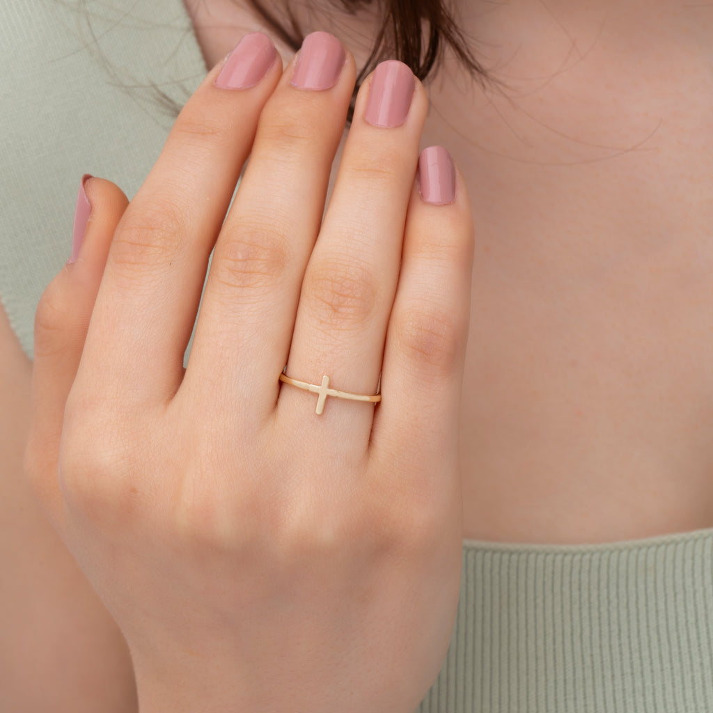 14K Gold Minimalist Cross Ring for Women – Selena