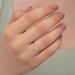 2 mm İncili 14 Ayar Altın İnci Yüzük | Kadınlar İçin Minimalist Üst Üste Takılan Yüzük | İncilerle Zarif Altın Bant | Şık Günlük Altın Takı Hediyesi