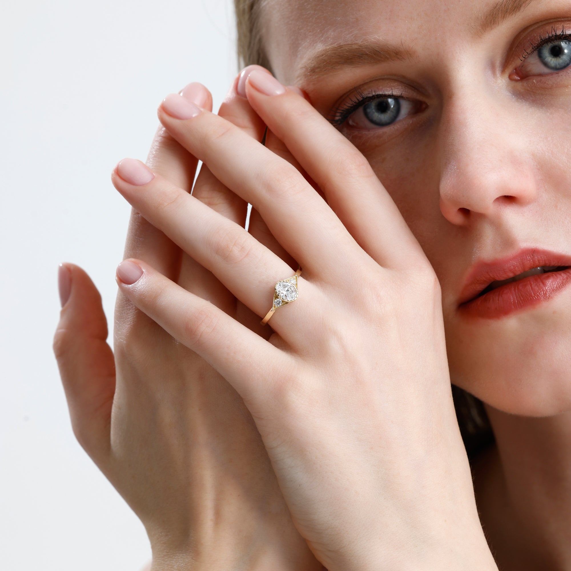 Oval Cut Lab Grown Diamond Engagement Ring – Nerai