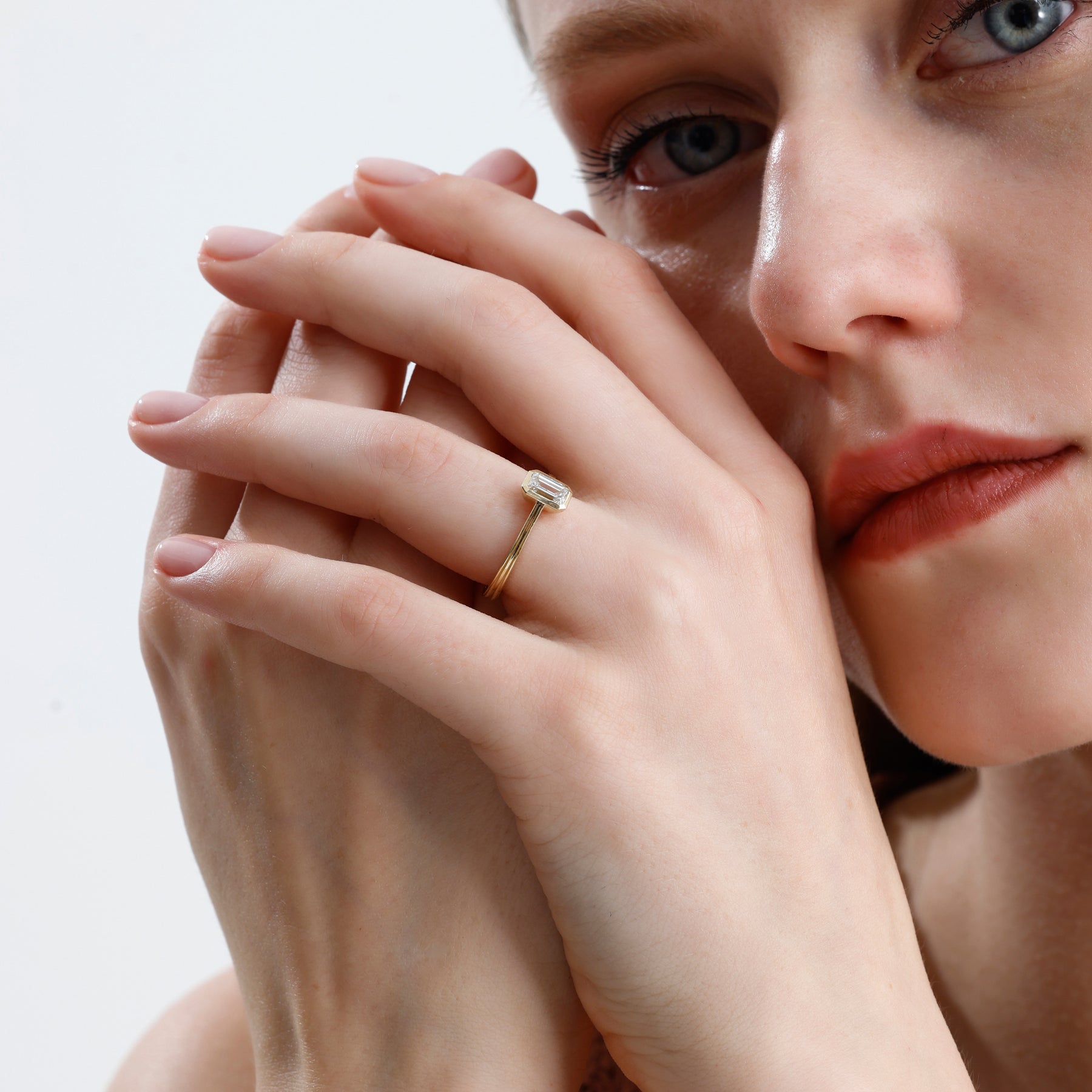 Emerald Cut Bezel Lab Grown Diamond Engagement Ring – Arelis