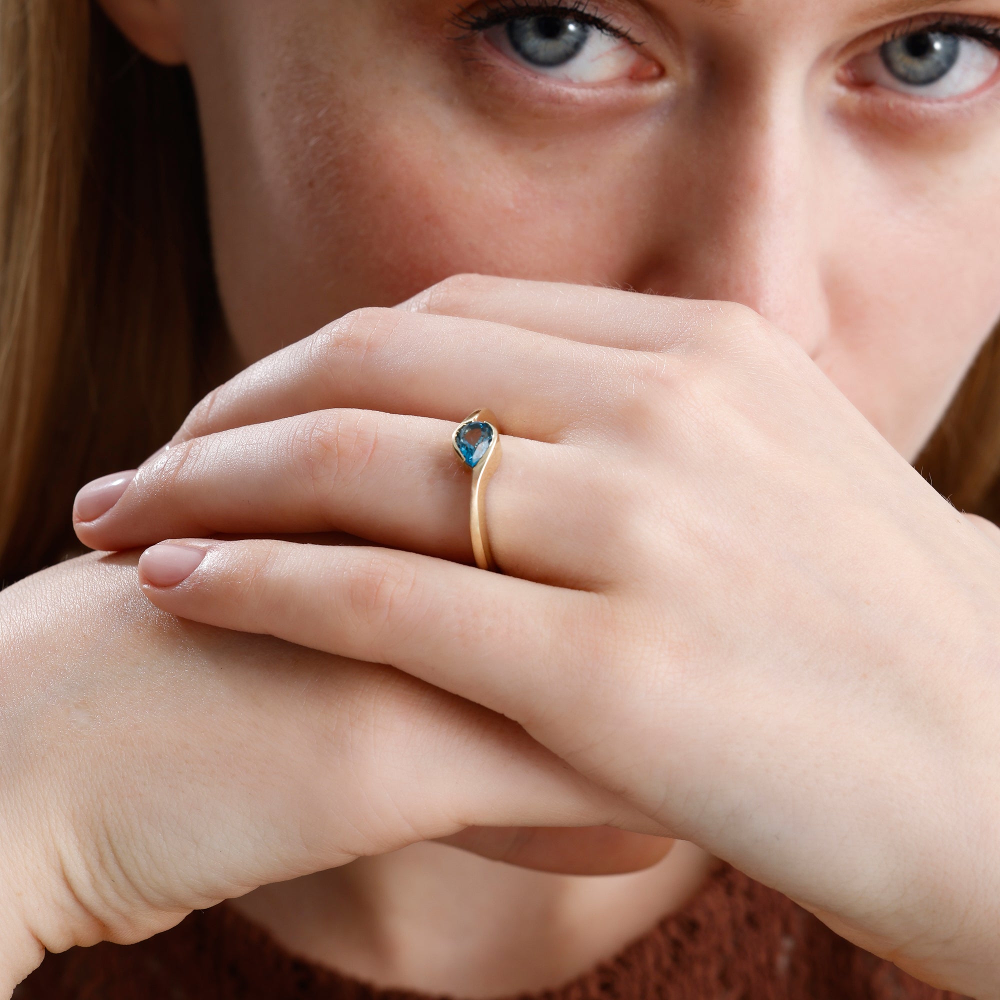 14K Solid Gold Pear Cut Blue Topaz Modern Bezel Ring – Thalune