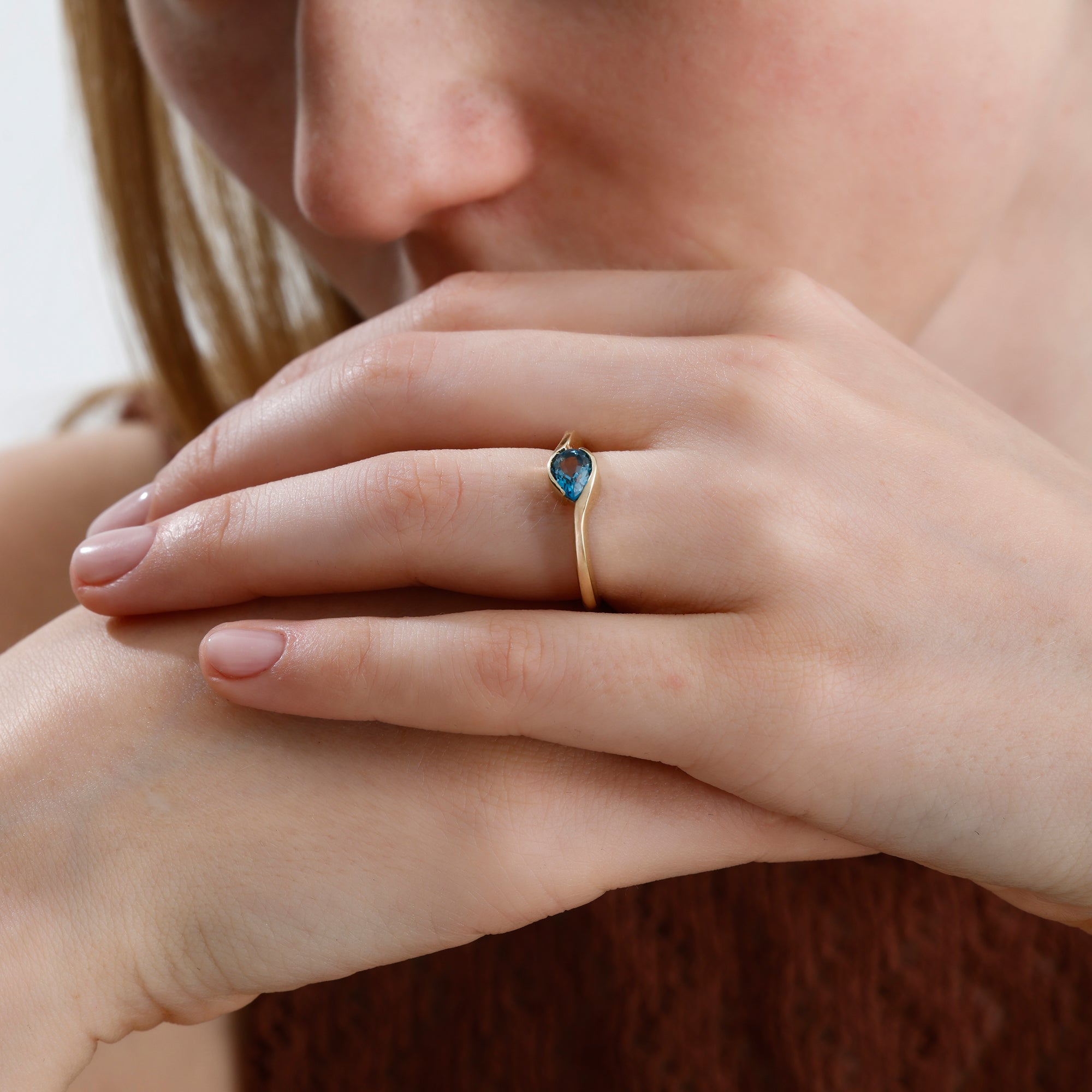 14K Solid Gold Pear Cut Blue Topaz Modern Bezel Ring – Thalune