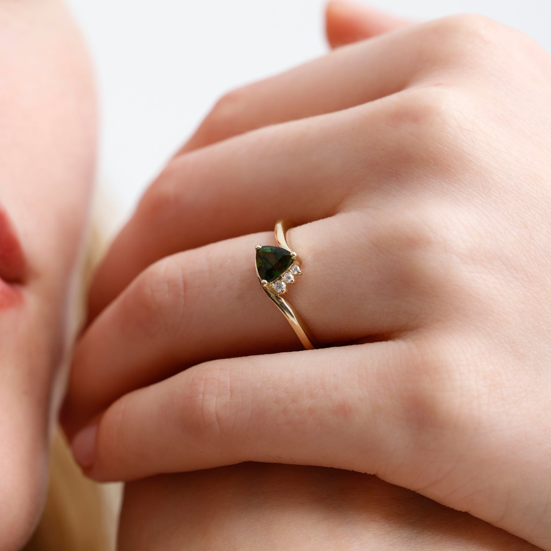 14K Solid Gold Trillion Cut Peridot & Natural Diamond Engagement Ring – Sorev