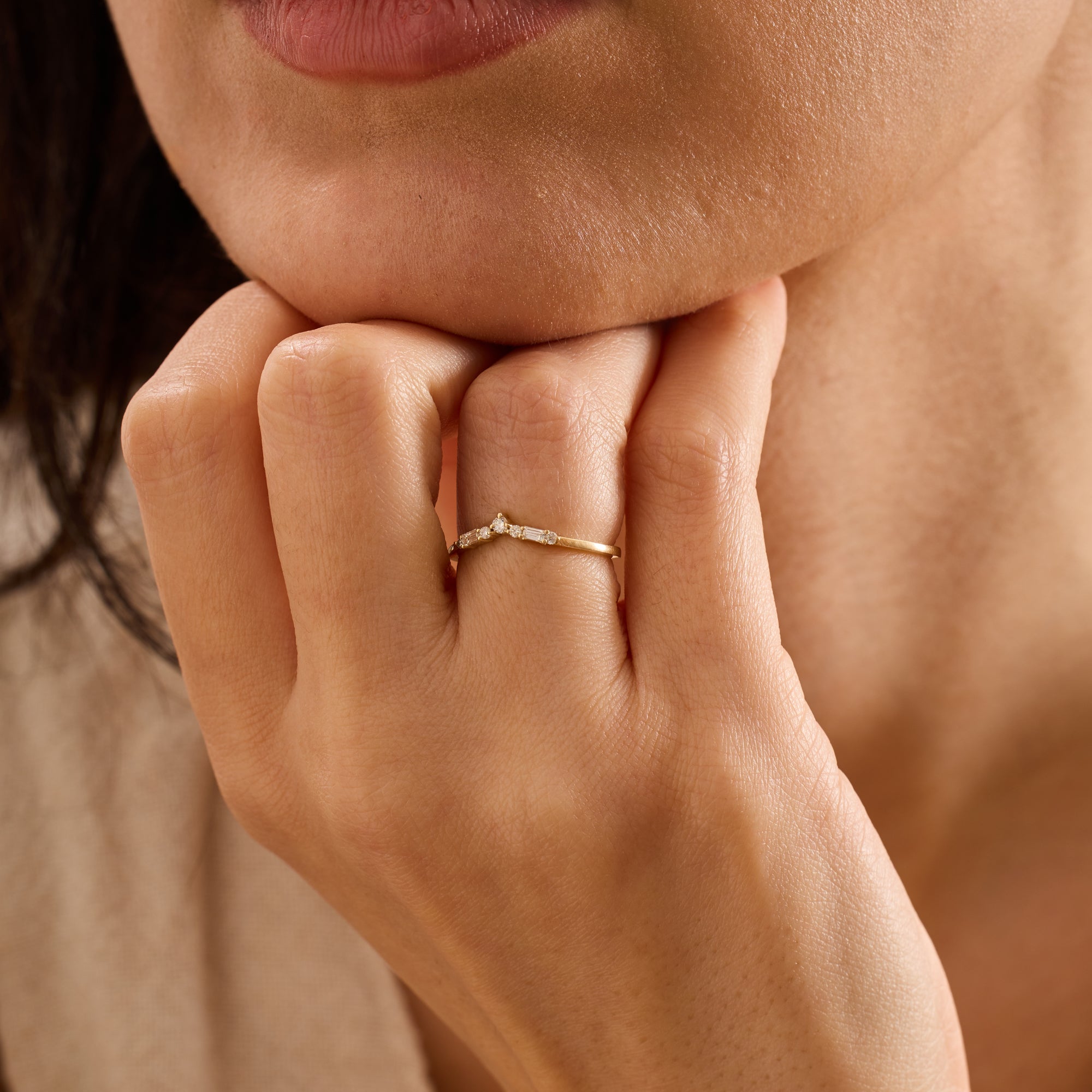 14K Gold Chevron Baguette & Round Diamond Ring – Arel
