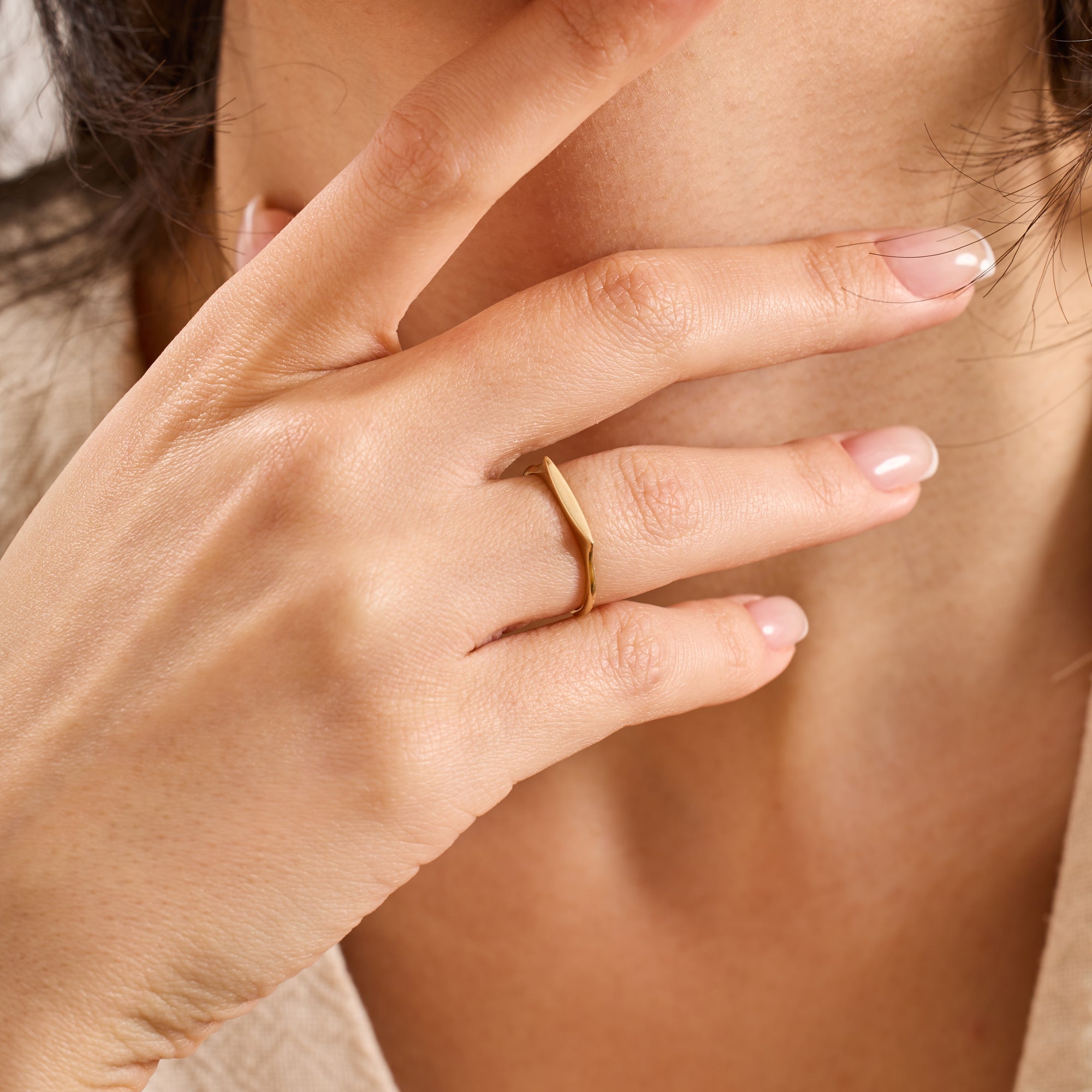 14K Gold Custom Engraved Bar Ring – Marvella