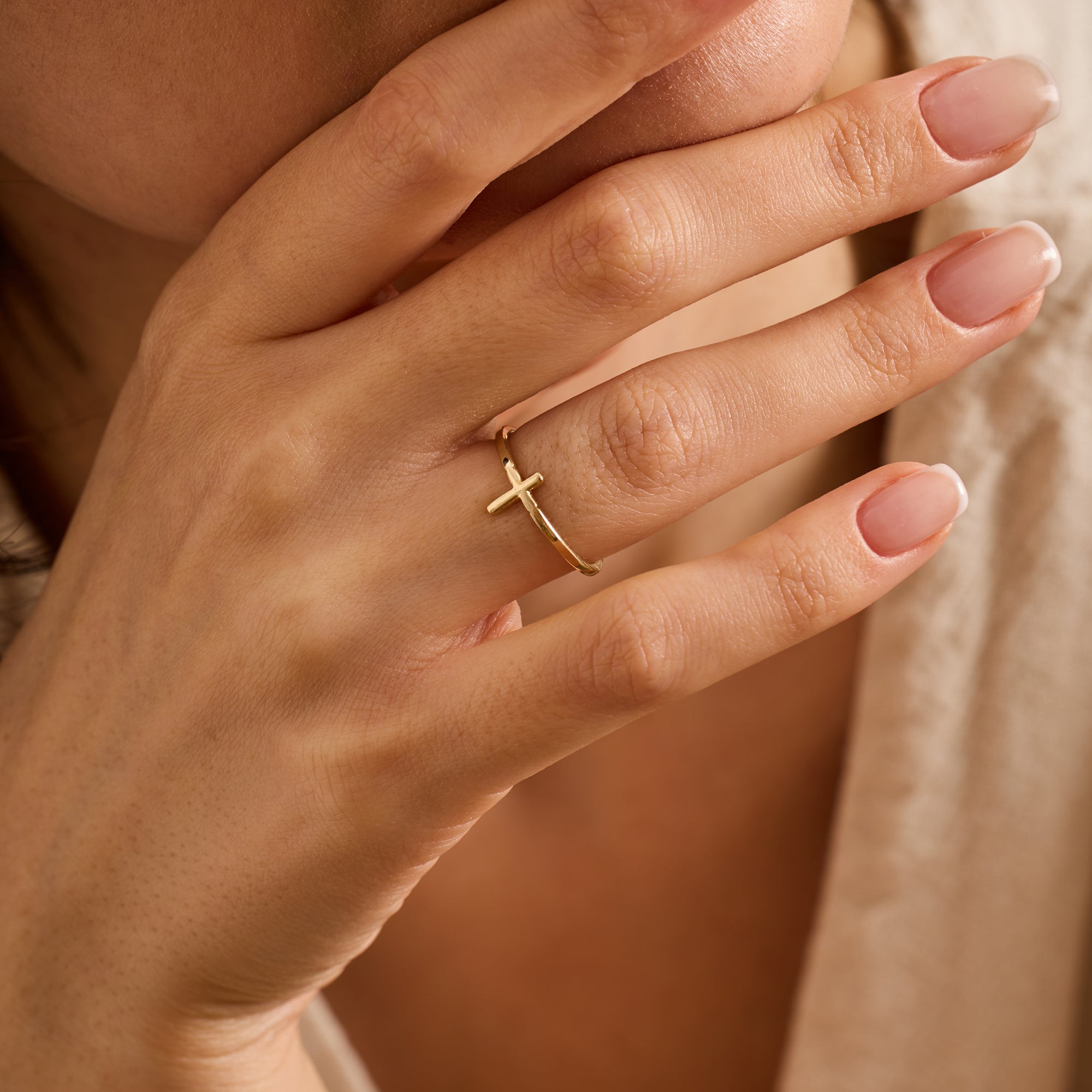 14K Gold Minimalist Cross Ring for Women – Selena