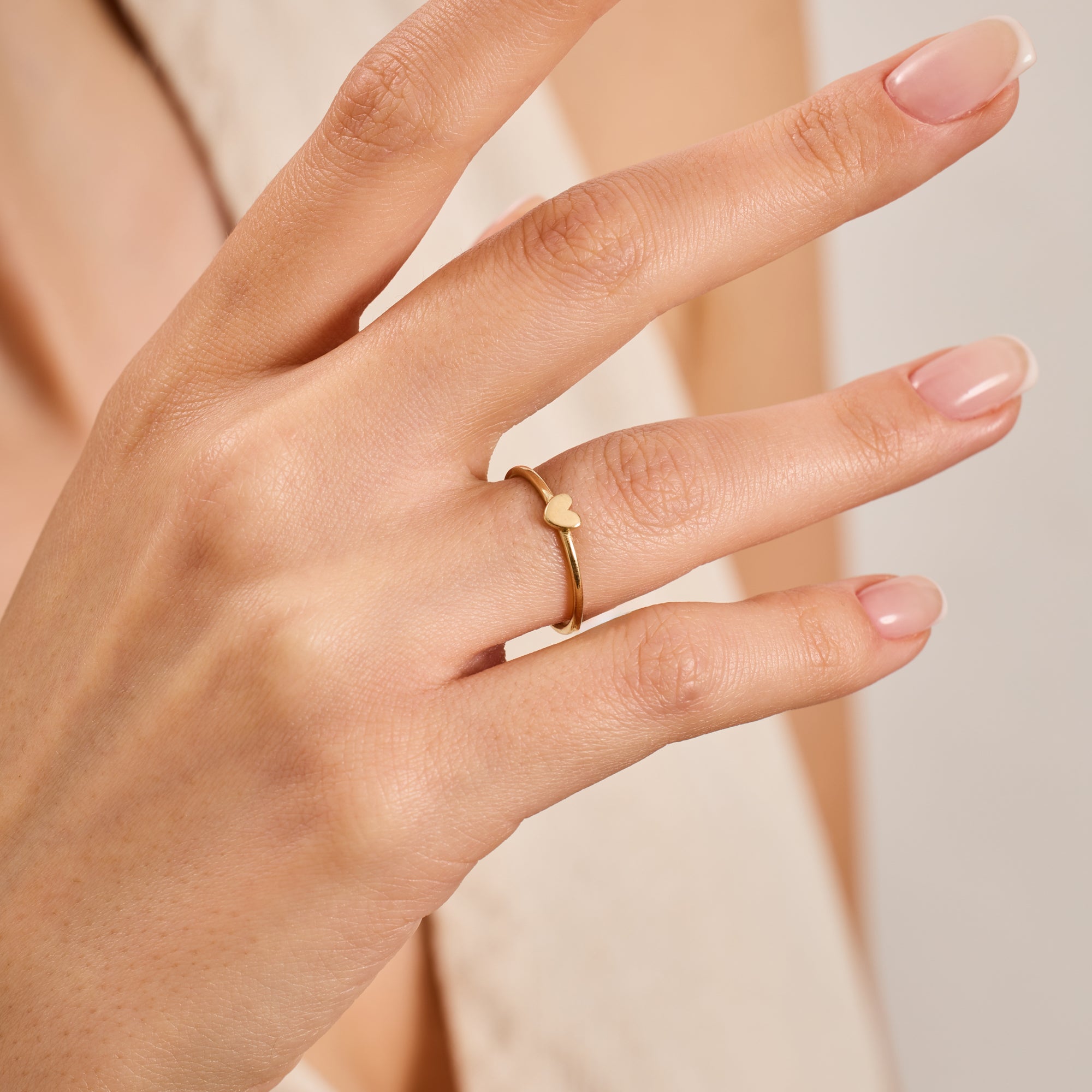 14K Gold Minimalist Heart Stacking Ring – Amelia