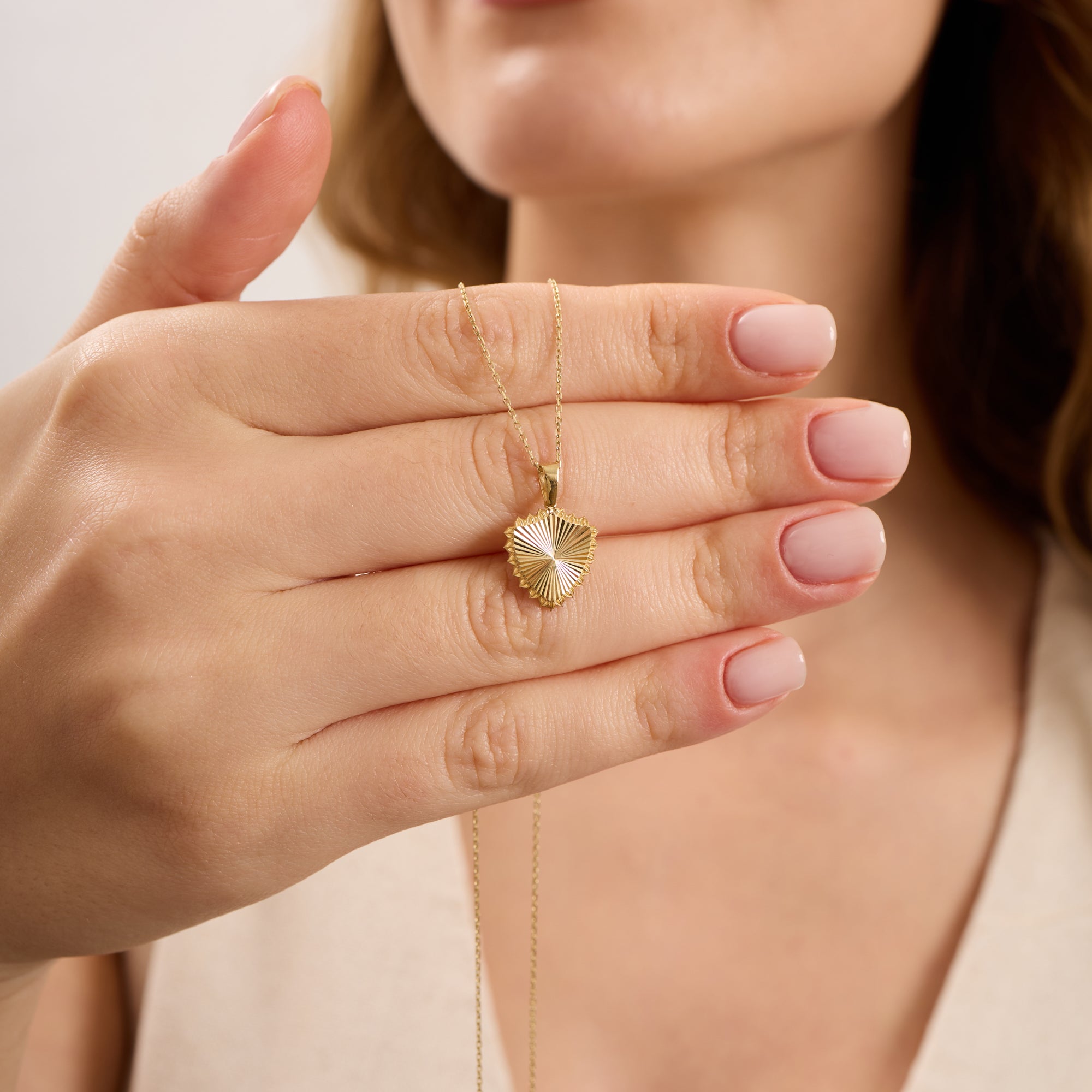 14K Gold Fluted Shield Necklace – Maris