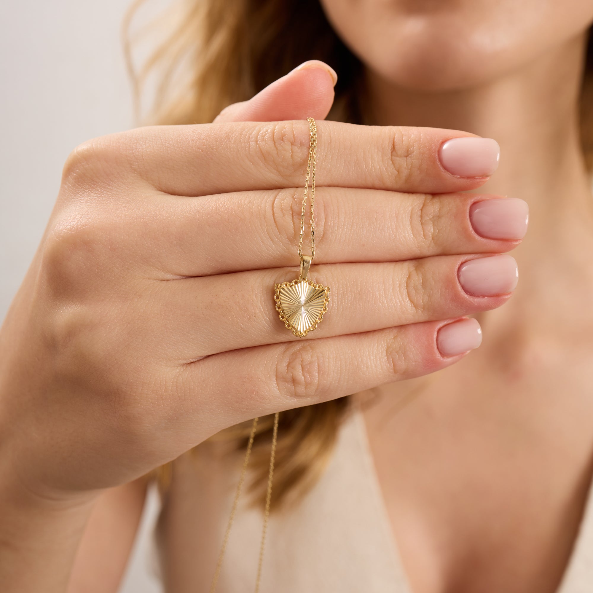 14K Gold Fluted Shield Necklace – Linka