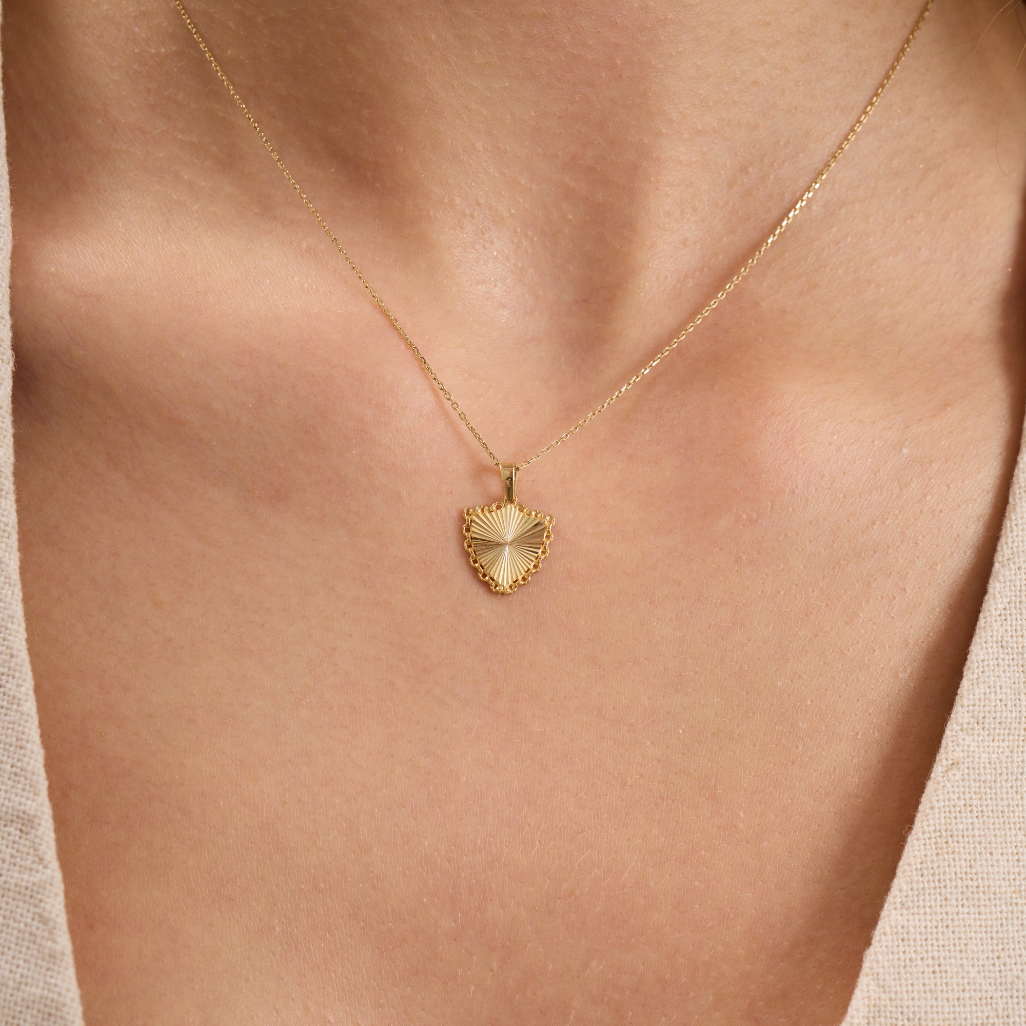 14K Gold Fluted Shield Necklace – Linka