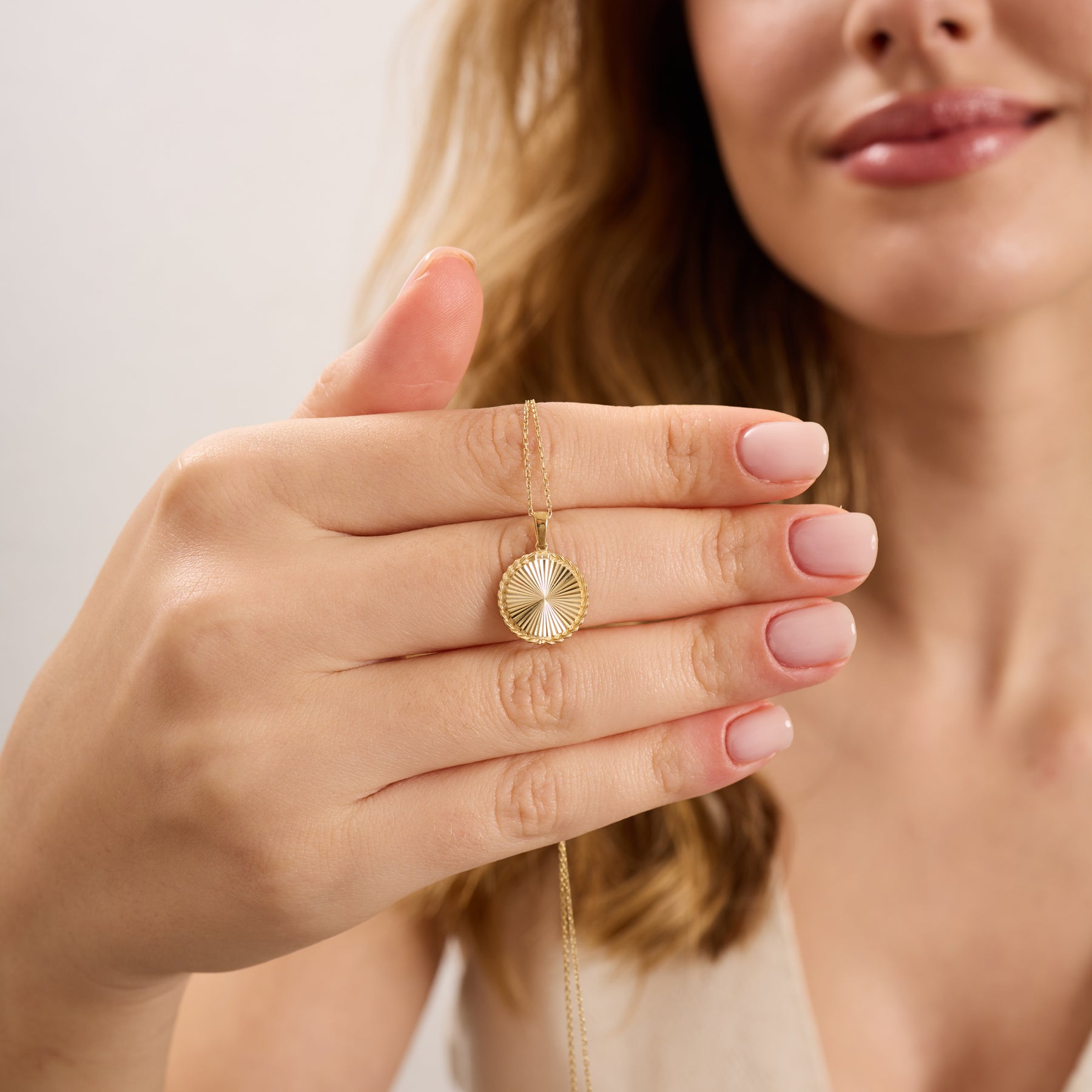 14K Gold Fluted Round Necklace – Olea