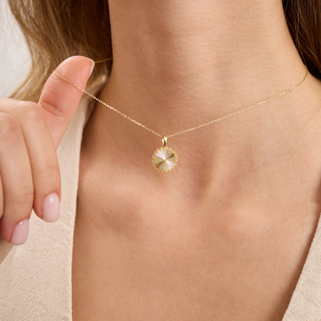 14K Gold Fluted Round Necklace – Linka