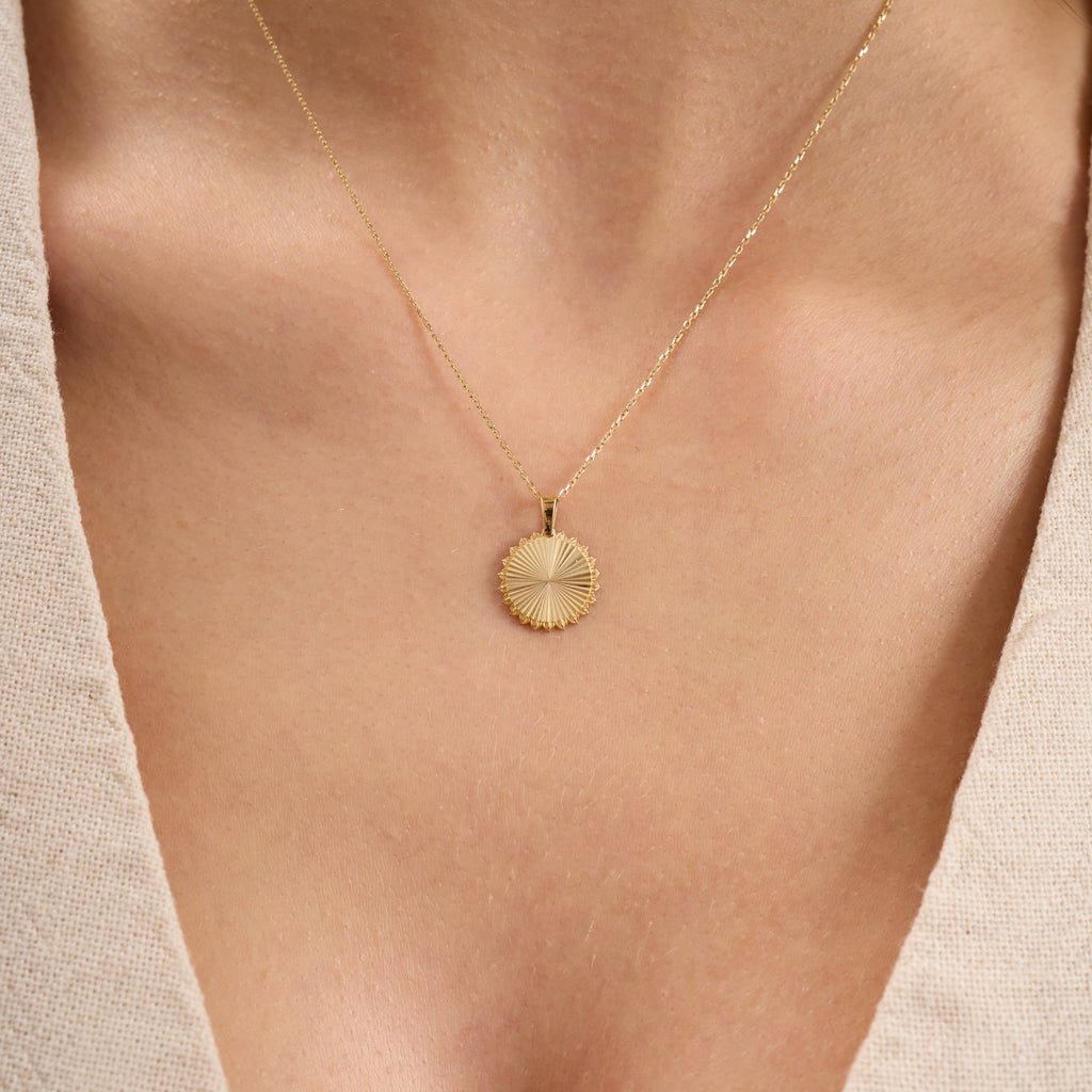 14K Gold Fluted Round Necklace – Maris