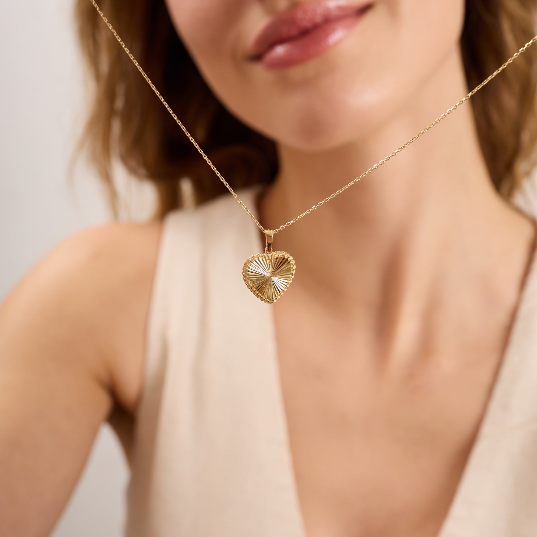 14K Gold Fluted Heart Necklace – Olea