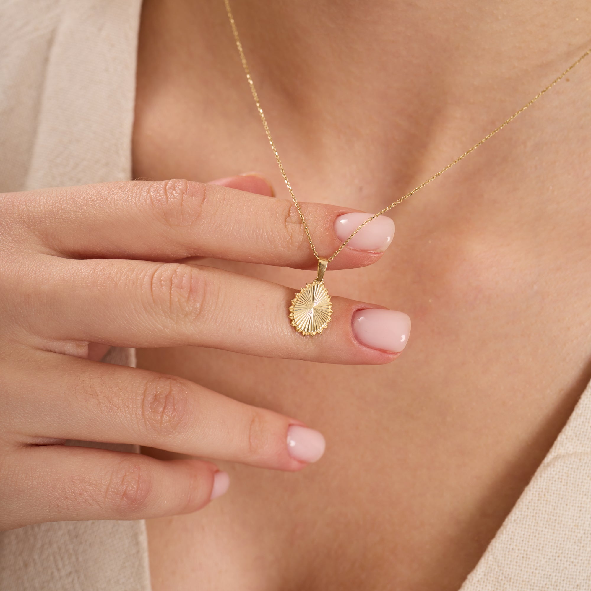 14K Gold Fluted Teardrop Necklace – Maris