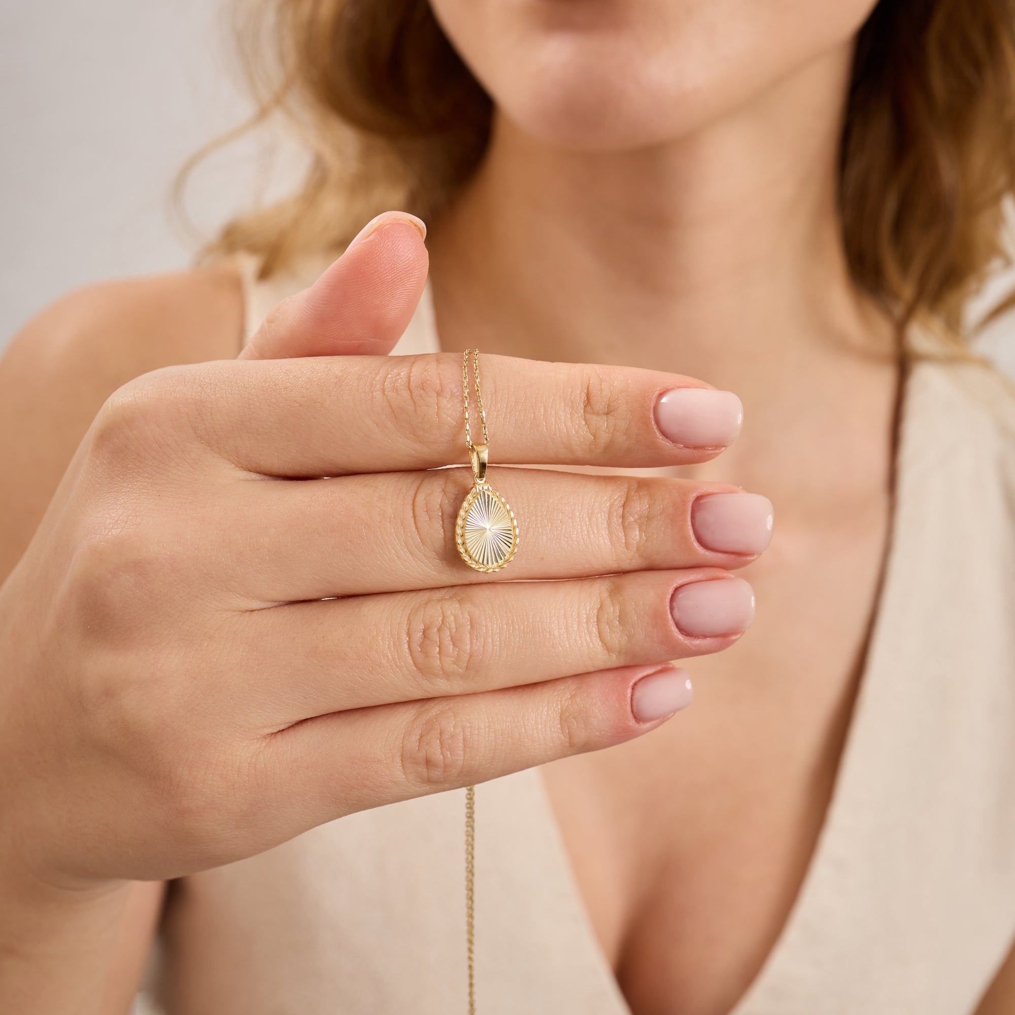 14K Gold Fluted Teardrop Necklace – Olea