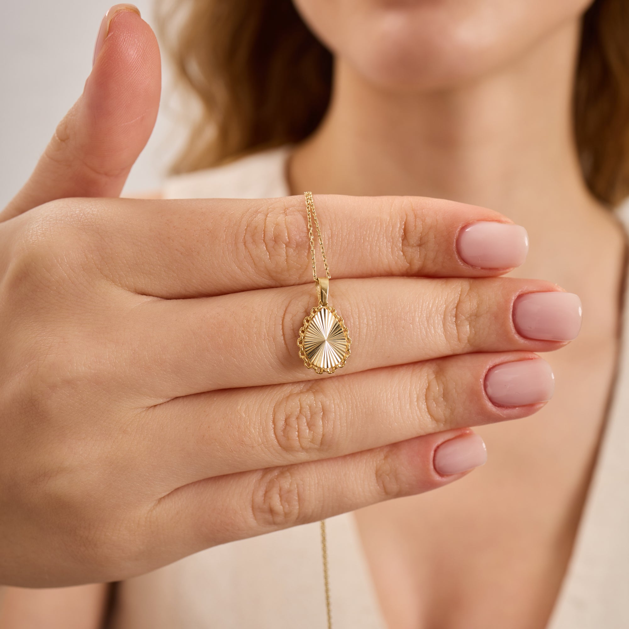 14K Gold Fluted Teardrop Necklace – Linka