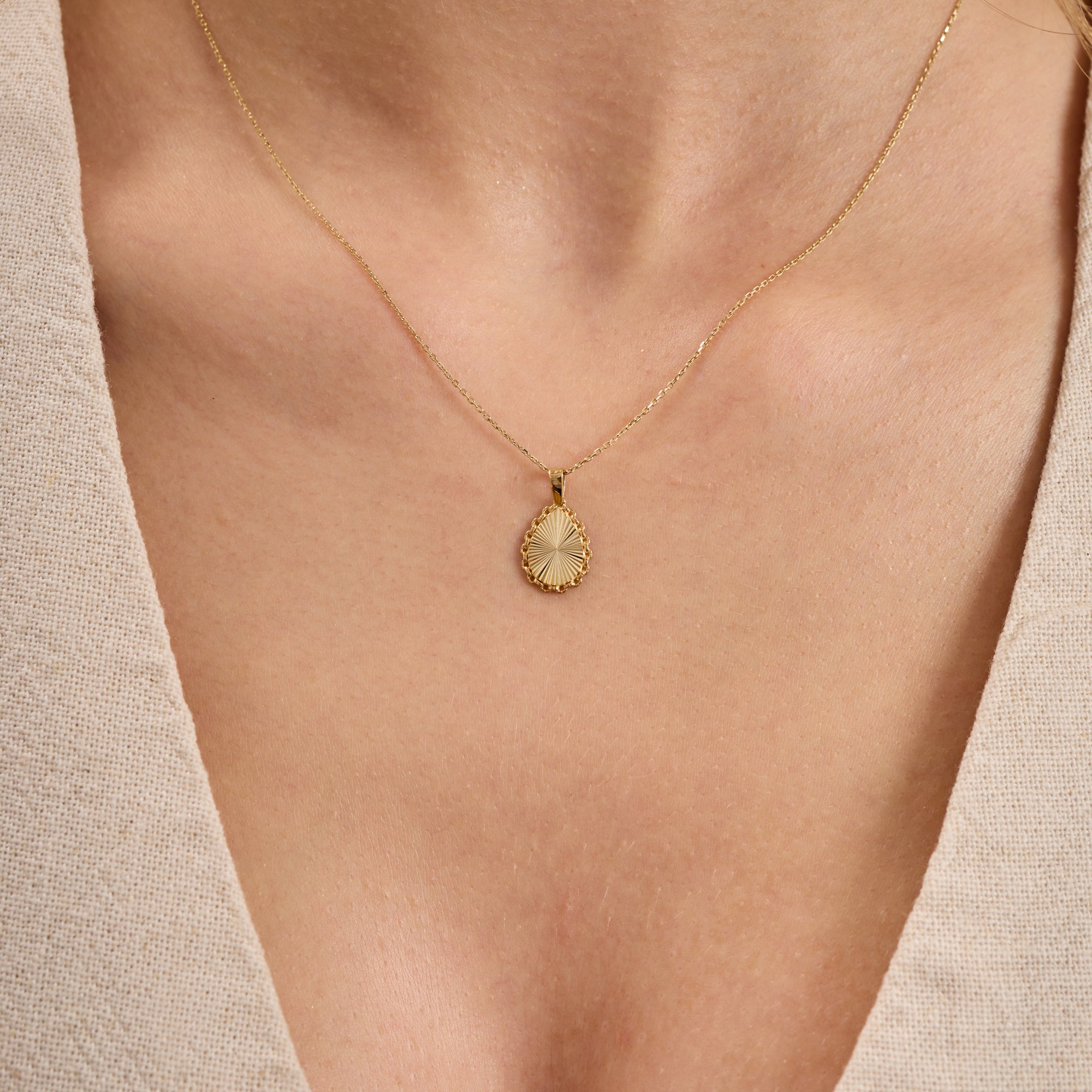 14K Gold Fluted Teardrop Necklace – Linka