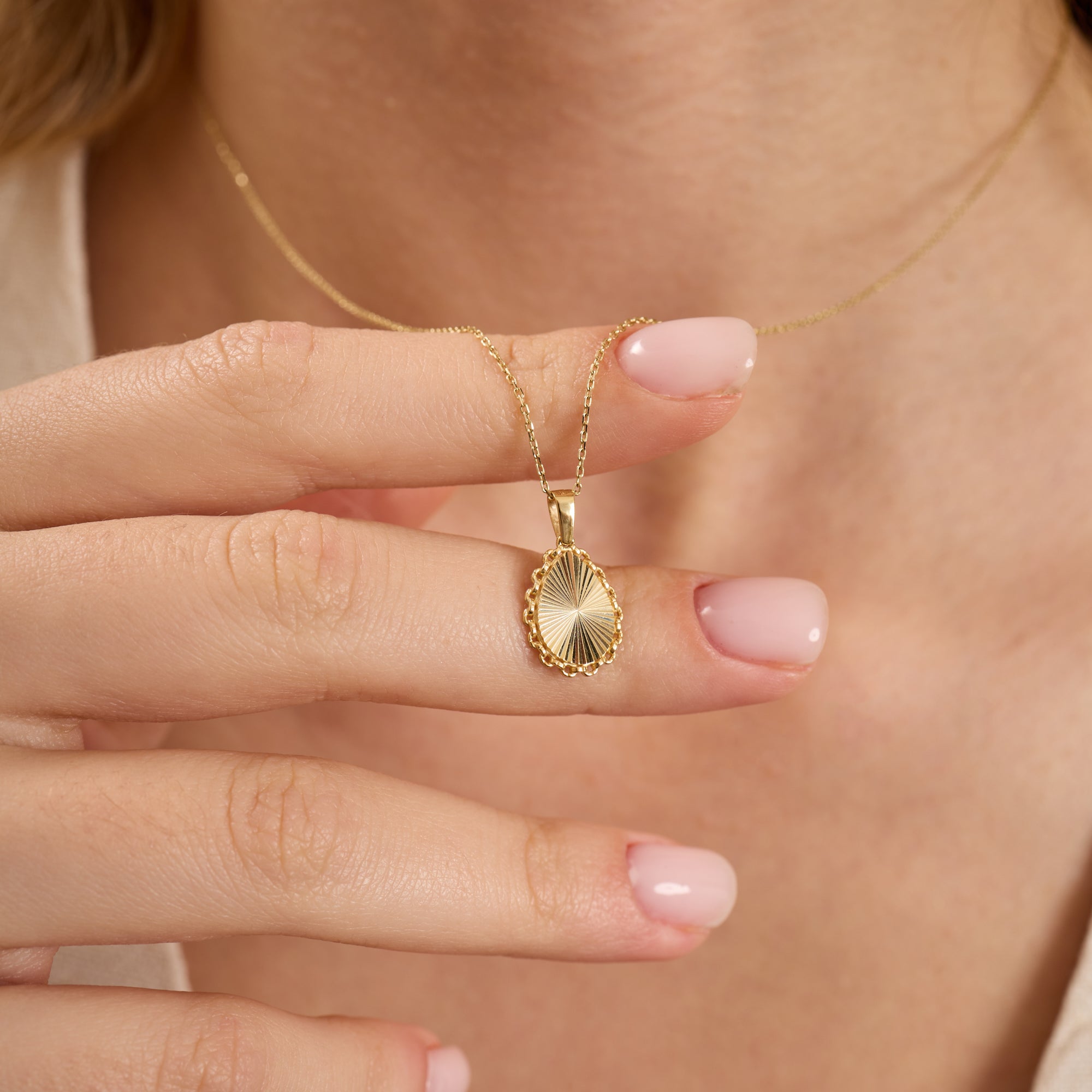 14K Gold Fluted Teardrop Necklace – Linka