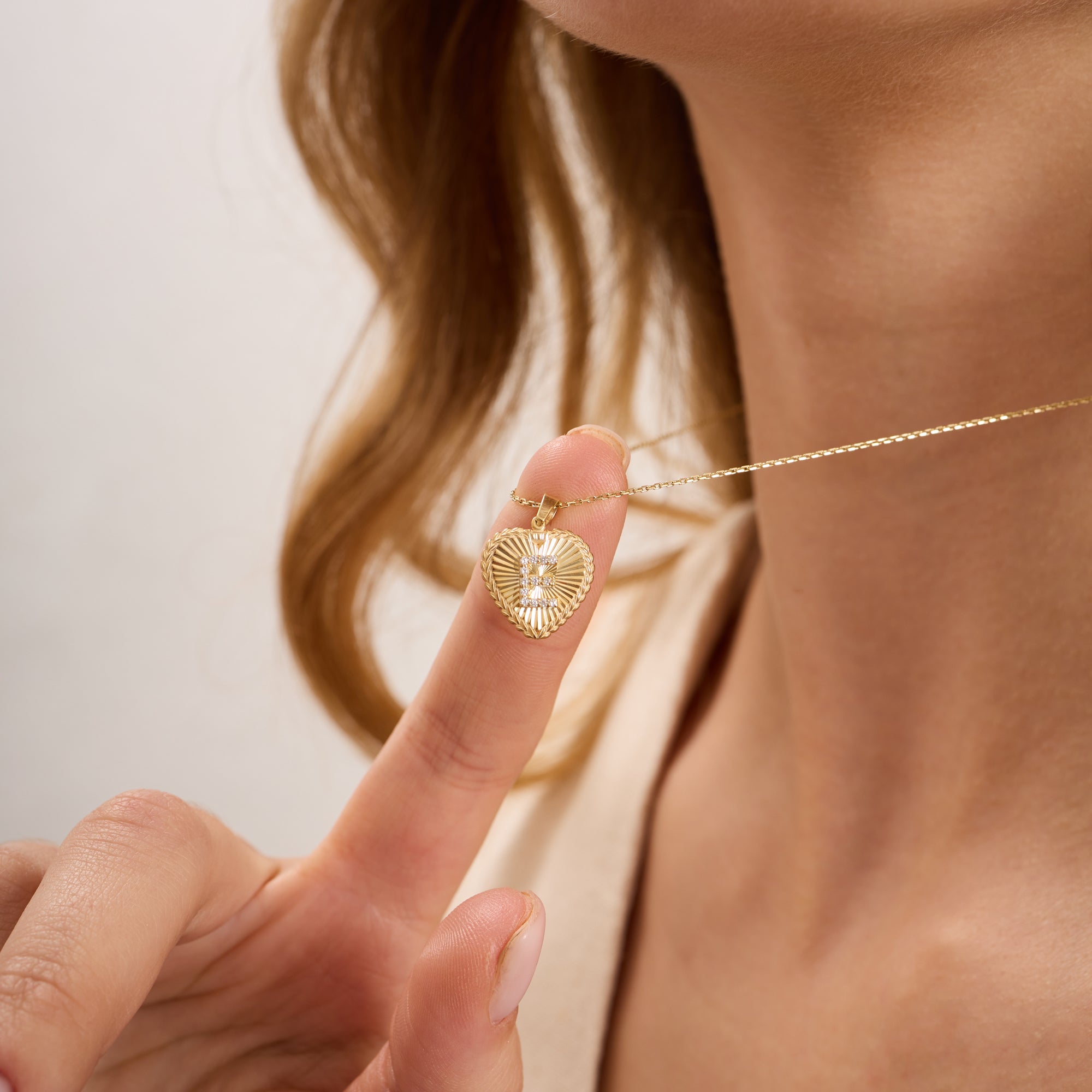 14K Gold Fluted Heart Diamond Initial Necklace – Olea