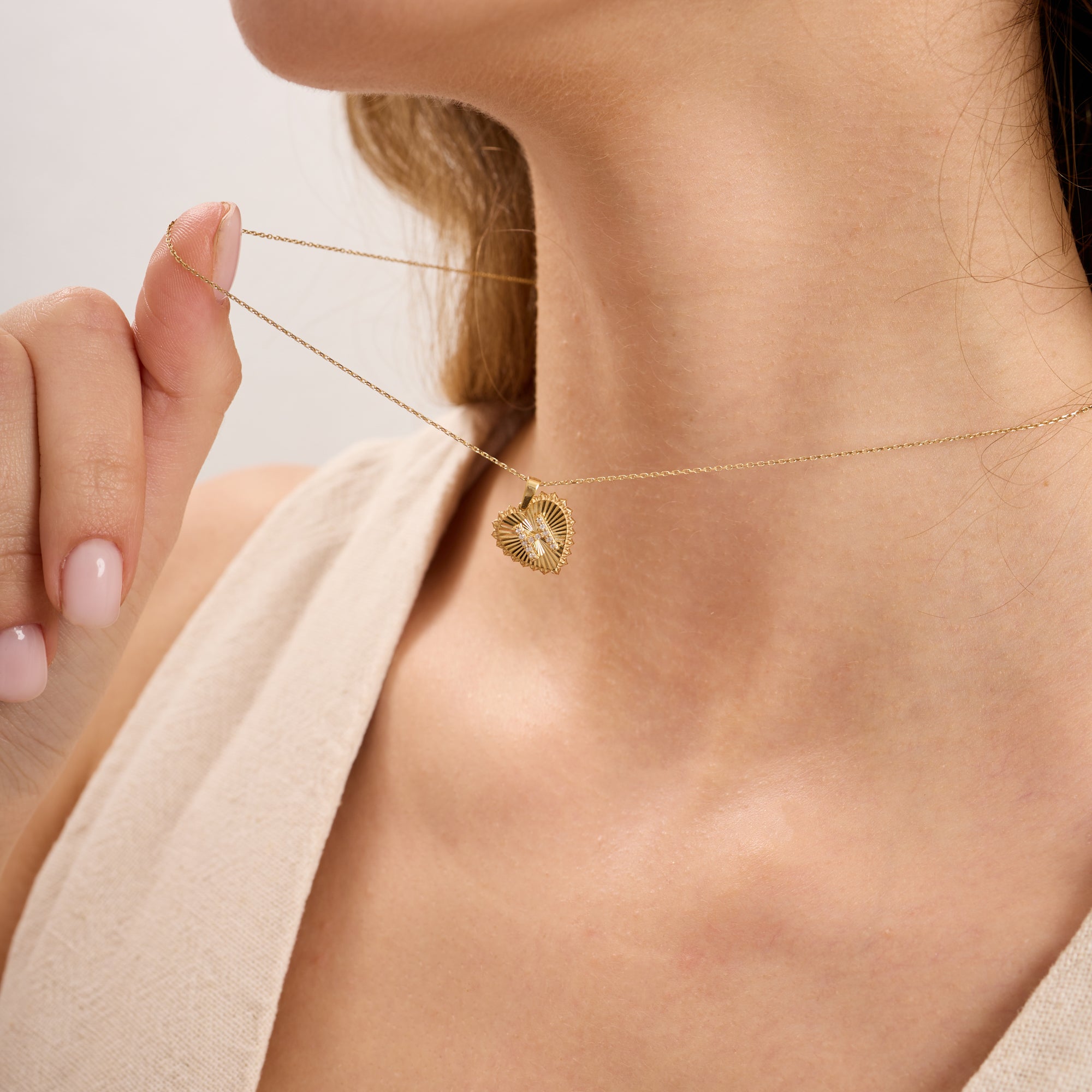 14K Gold Fluted Heart Diamond Initial Necklace – Maris