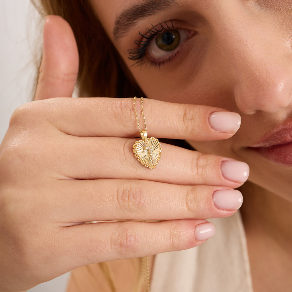 14K Gold Fluted Heart Initial Necklace – Linka