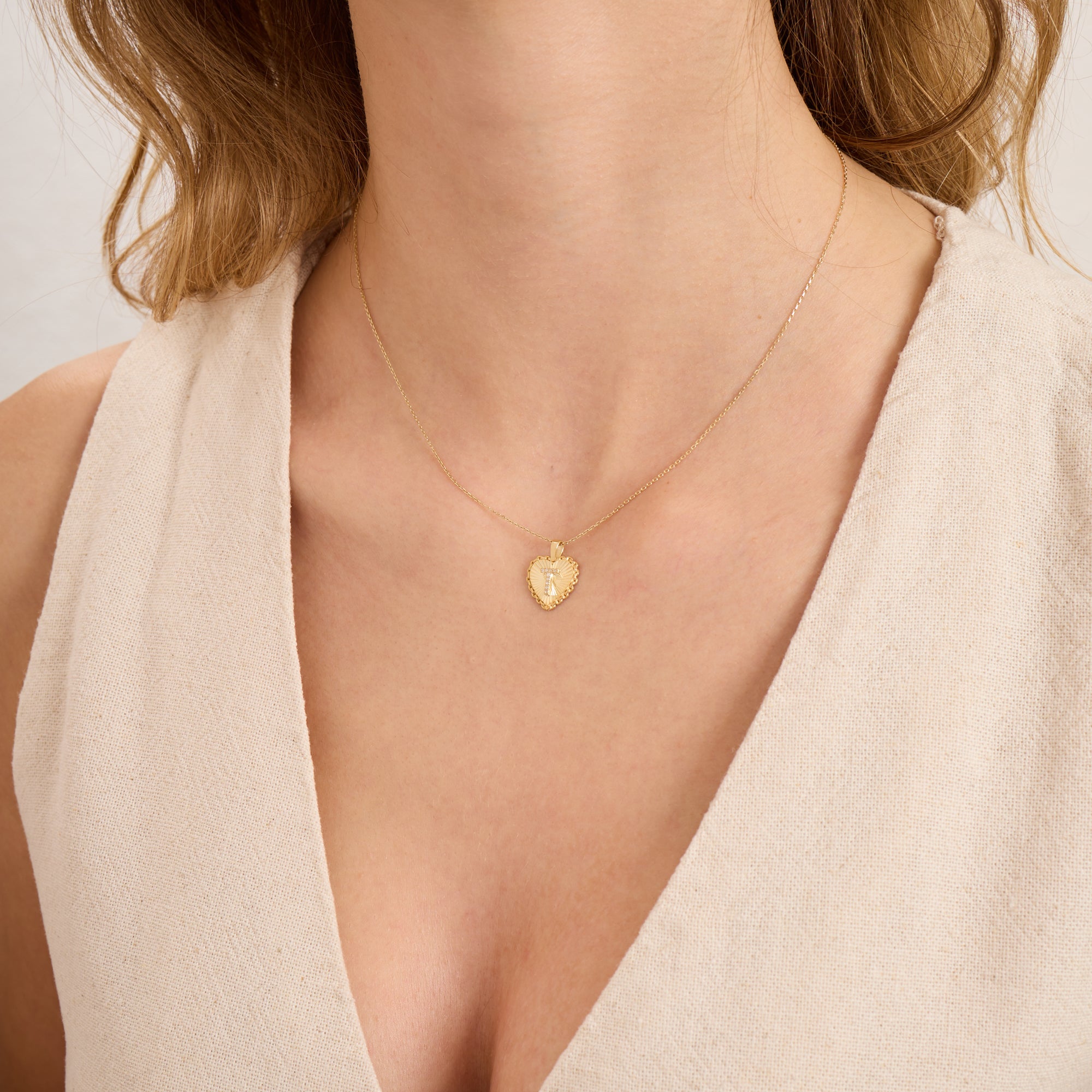 14K Gold Fluted Heart Initial Necklace – Linka