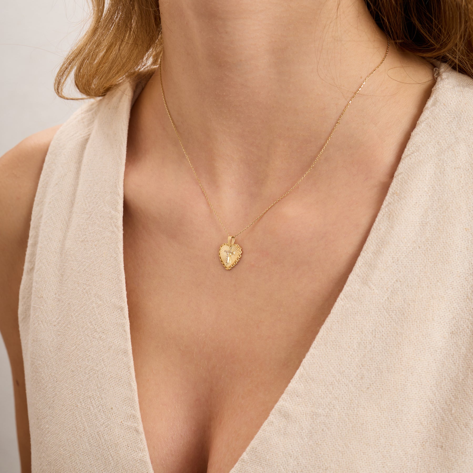 14K Gold Fluted Heart Diamond Initial Necklace – Linka