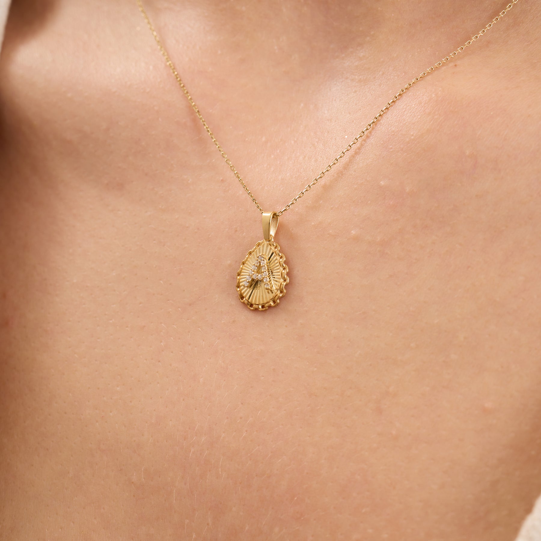 14K Gold Fluted Teardrop Diamond Initial Necklace – Linka