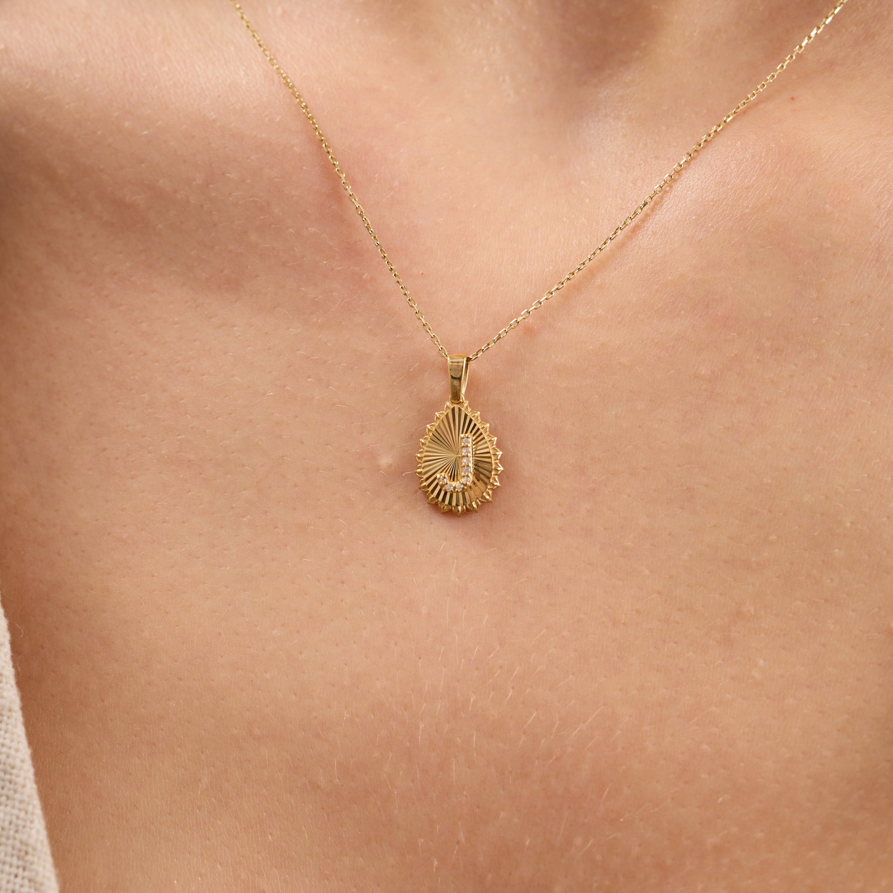 14K Gold Fluted Teardrop Diamond Initial Necklace – Maris