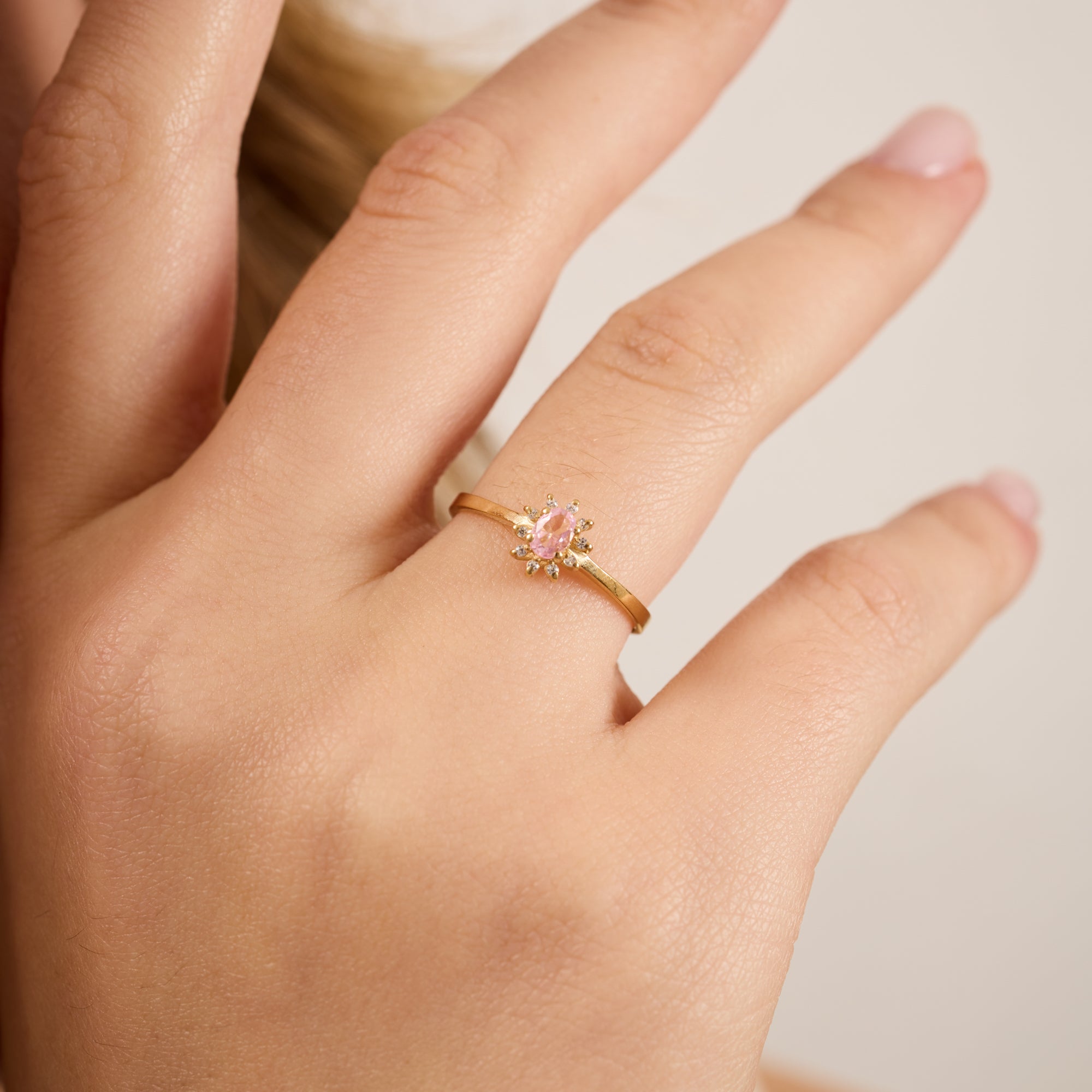 14 Ayar Altın Zümrüt ve Pırlanta Oval Yüzük – Astra 