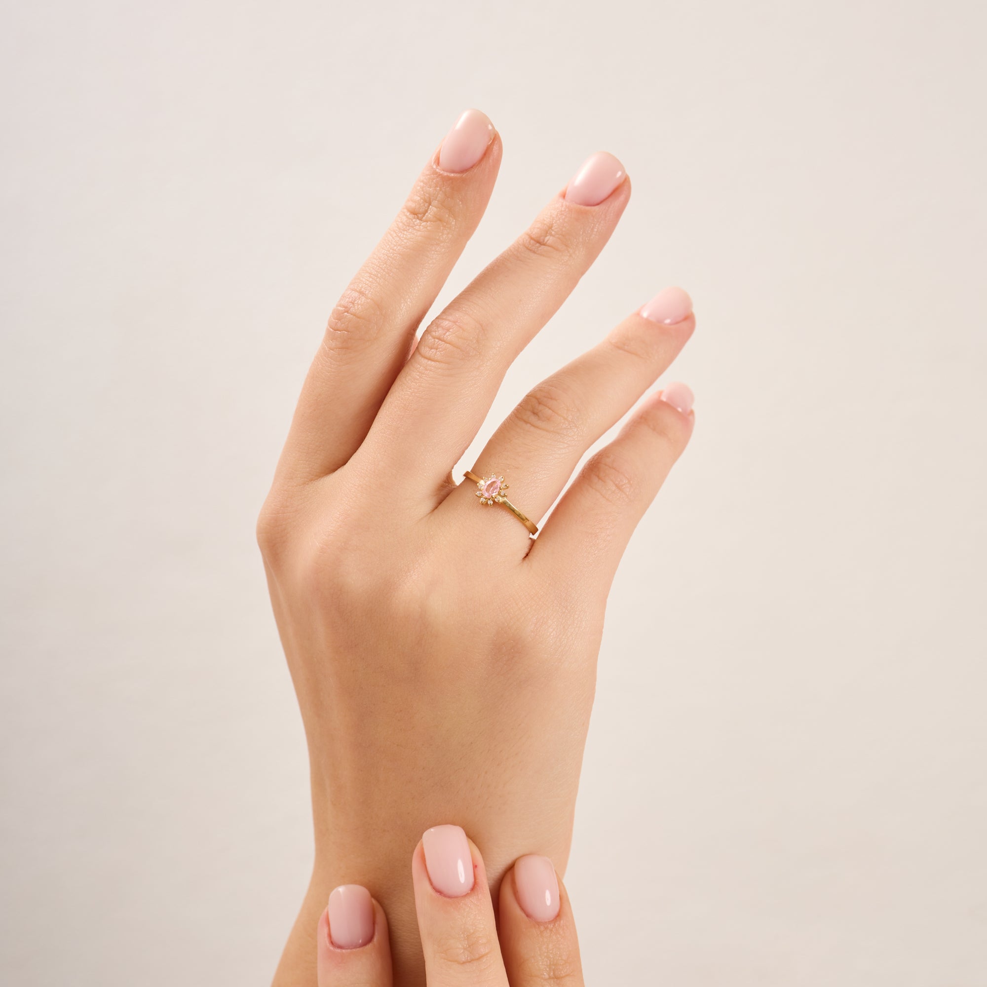 14 Ayar Altın Zümrüt ve Pırlanta Oval Yüzük – Astra 