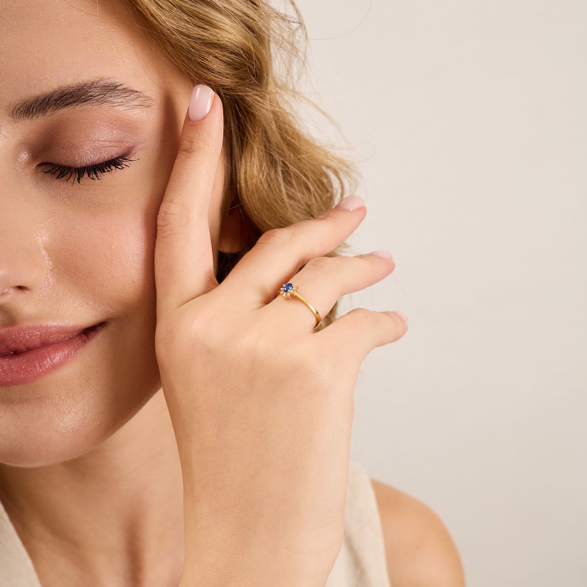 14K Gold Blue Sapphire & Diamond Oval Ring – Astra