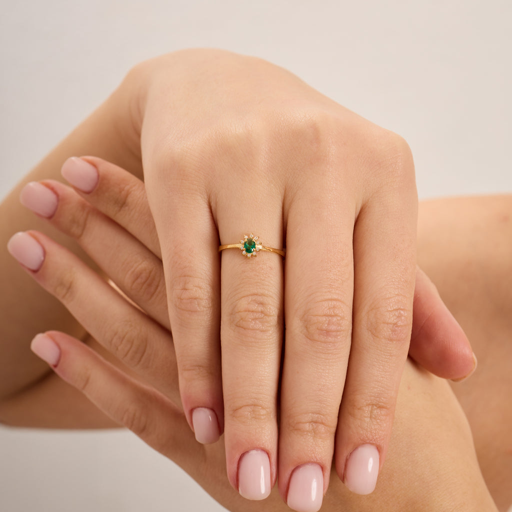 14K Gold Emerald & Diamond Oval Ring – Astra