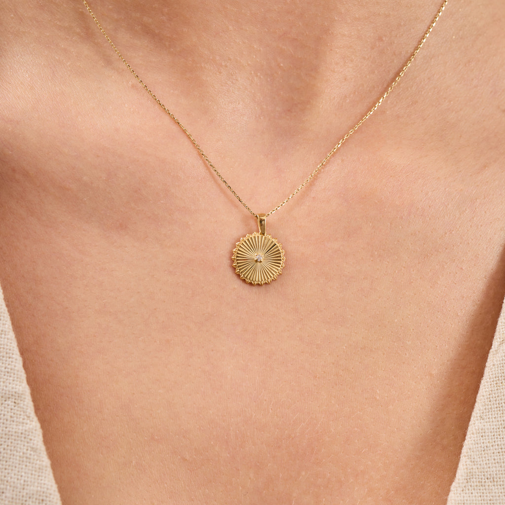 14K Gold Diamond Fluted Round Necklace – Maris